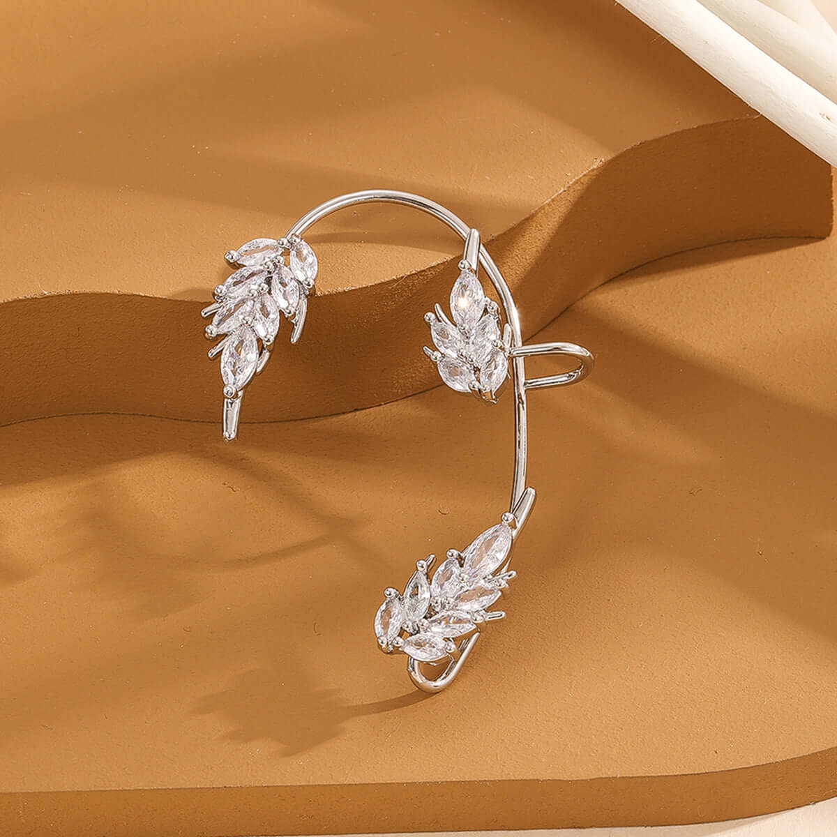 Leaf Vine Elf Clip Ear Wrap Ear Cuff - Boho Silver Elf Ear Cuff Jewelry for Women | Perfect for Cosplay, Fantasy Costumes, and Everyday Boho Fashion Accessories