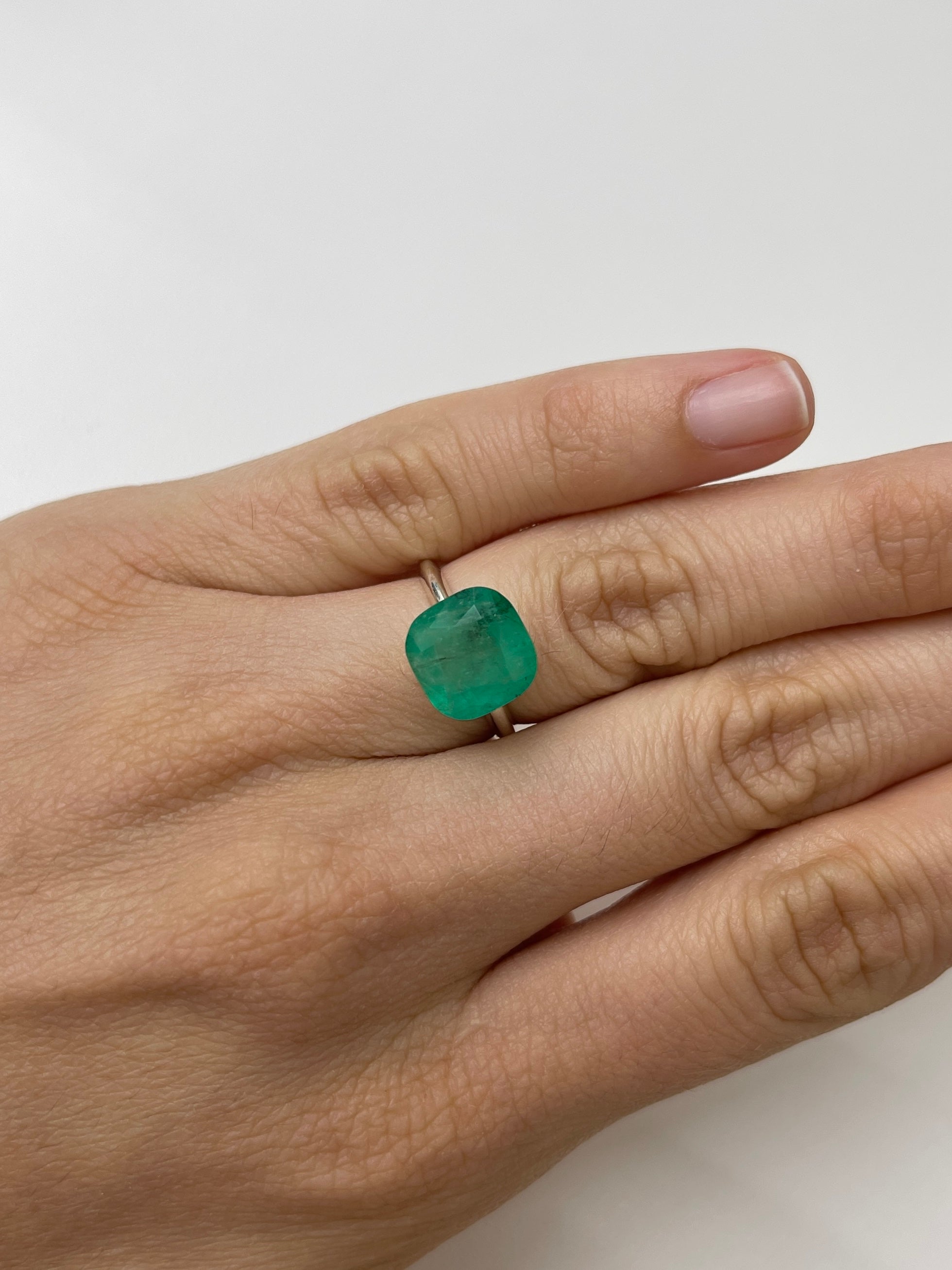 5.33 Carat Natural Colombian Emerald Gemstone - 10.8x10.7mm Earthy Green Loose Cushion Cut for Jewelry Making, Engagement Rings & Luxury Gifts