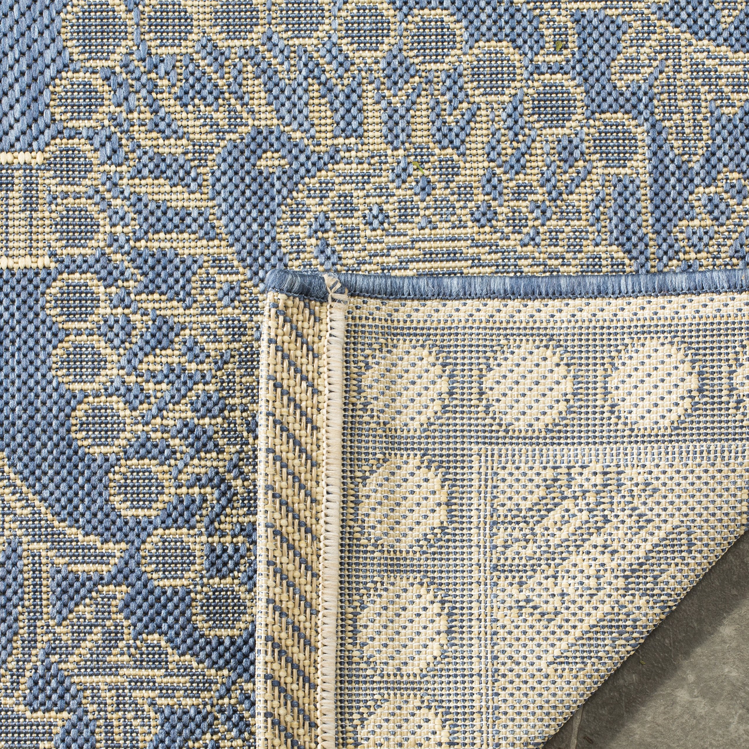 SAFAVIEH Courtyard Collection 7'10