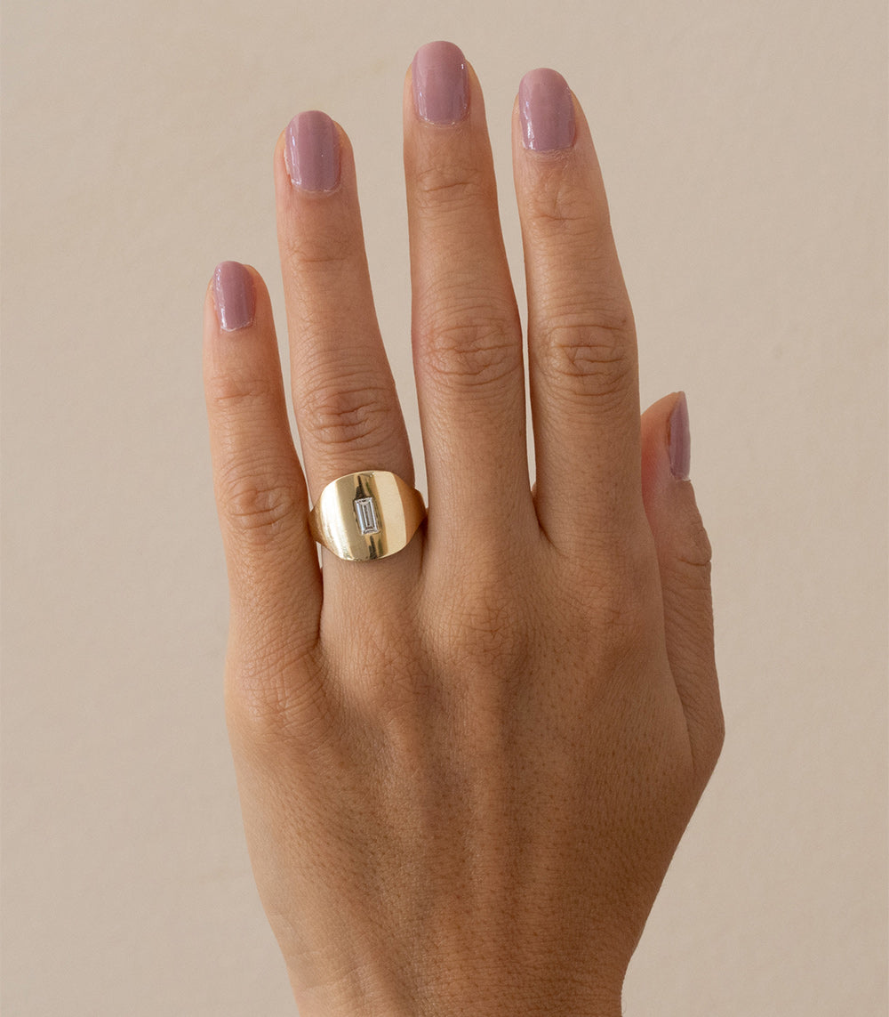 Modern Signet Ring with Baguette Diamond - Elegant Statement Jewelry for Women - Perfect for Weddings, Parties & Special Occasions