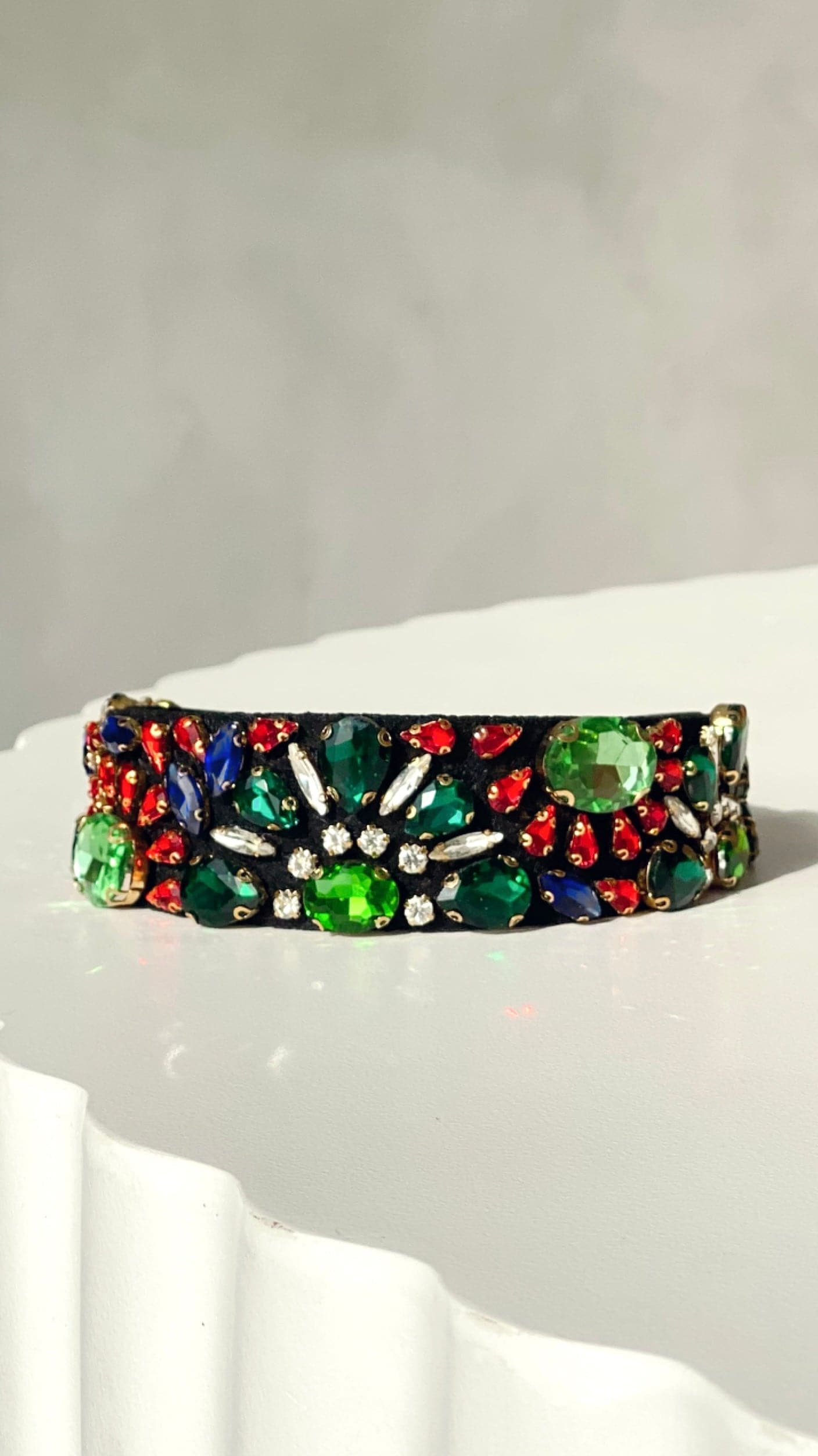 Elegant Flower Garden Jeweled Headband - Green & Multicolor Hair Accessory for Women & Girls - Perfect for Weddings, Parties & Special Occasions
