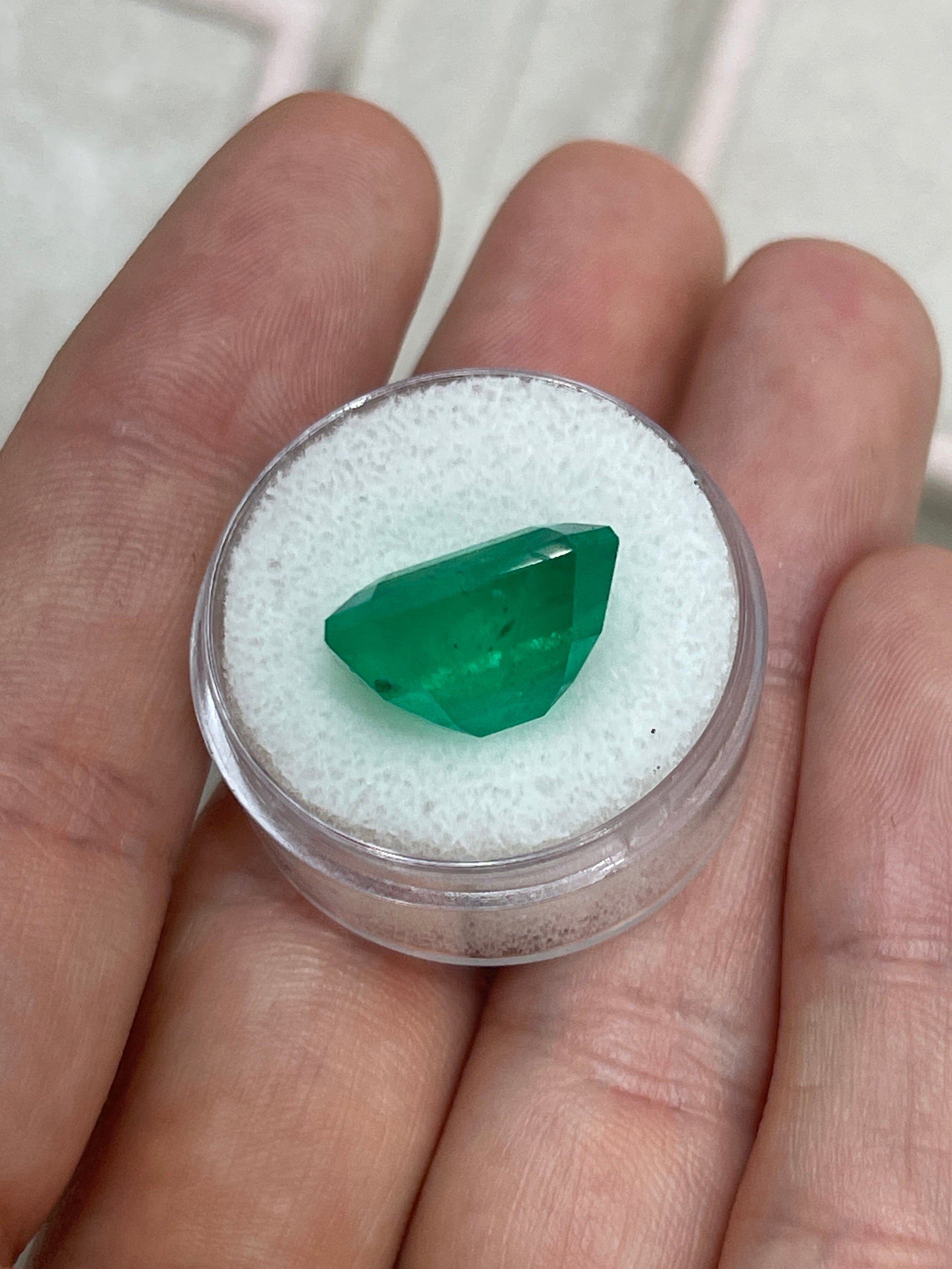 13.04 Carat Large 15x14mm AAA+ Loose Colombian Emerald Gemstone - Emerald Cut for Jewelry Making, Engagement Rings & Luxury Gifts