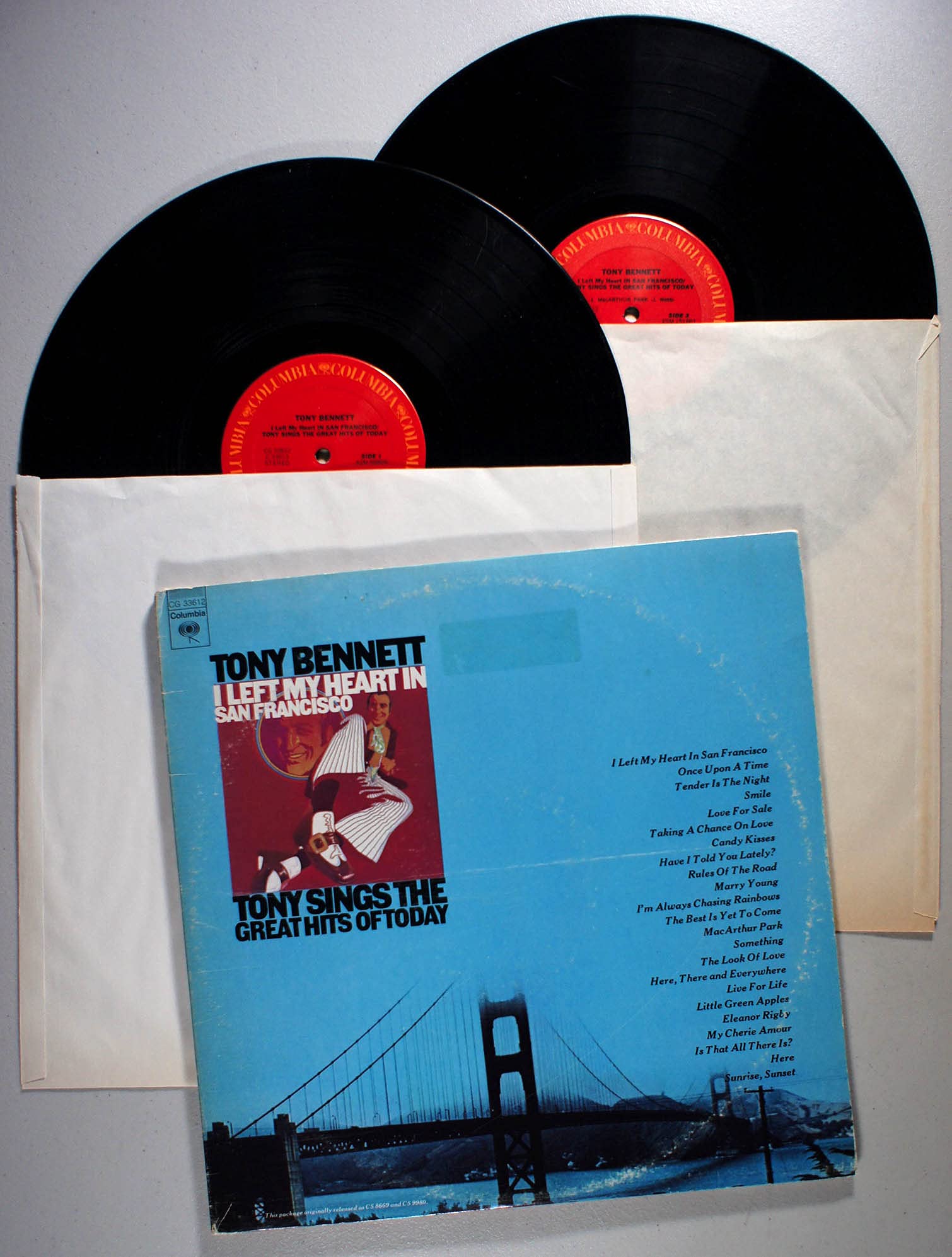 Tony Bennett: I Left My Heart In San Francisco - Greatest Hits Vinyl 2LP Record | Classic Jazz & Pop Music Collection | Perfect for Home Listening, Gifts & Music Lovers