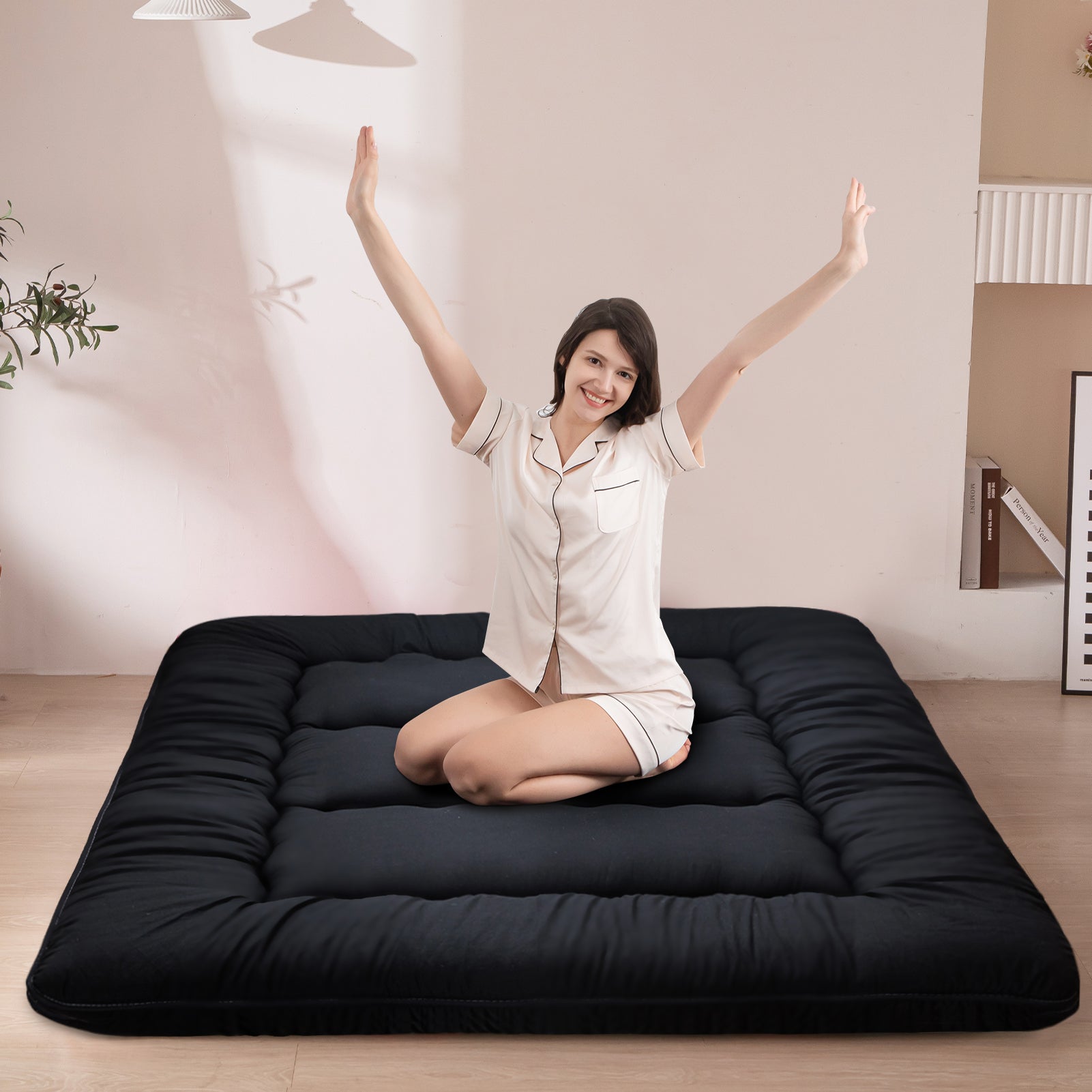 MAXYOYO 6 Extra Thick Japanese Classic Floor Futon Mattress - Black | Comfortable Tatami Sleeping Mat for Guest Bed, Small Space Living, Meditation & Yoga | Premium Foldable Floor Bed for Apartments, Dorms & Travel