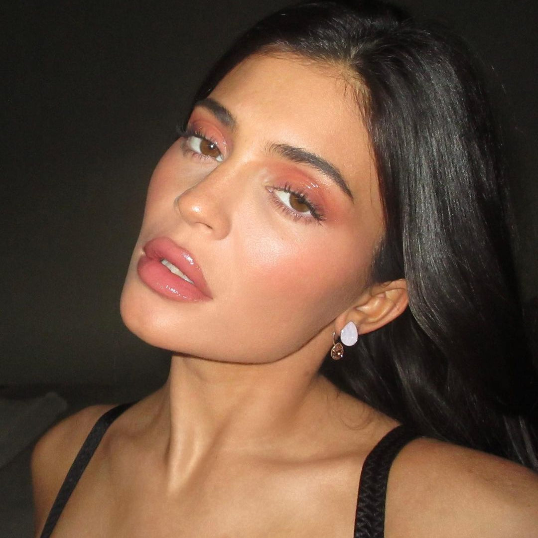 Kylie's Glossy Glam Lip Gloss - High Shine, Non-Sticky Formula for Luscious Lips | Perfect for Everyday Wear, Date Nights & Special Occasions
