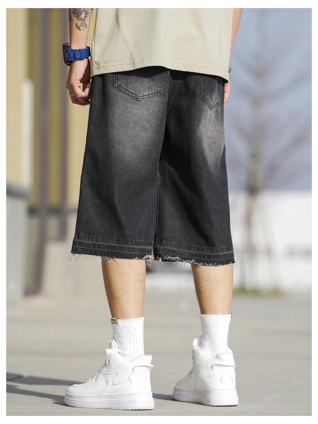 Verdusa Men's Baggy Denim Shorts - Raw Trim Casual Loose Fit Bermuda Jean Shorts for Summer Outdoor Activities and Streetwear Fashion