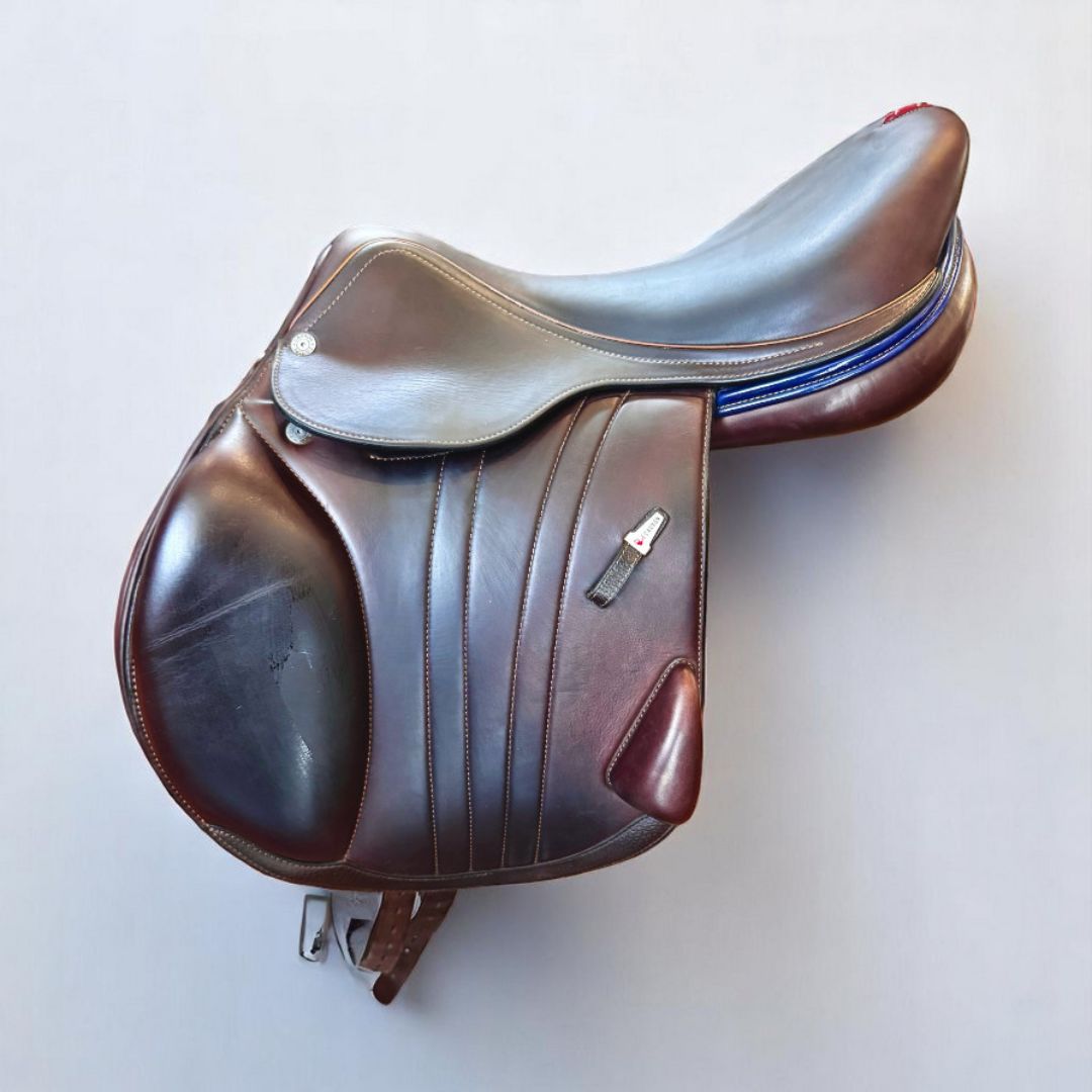 Equipe EK Go Eventing Consignment Saddle - 17.5 Inch Medium+1 with +0.5 Adjustment - Premium English Riding Saddle for Show Jumping, Dressage & Cross-Country Events