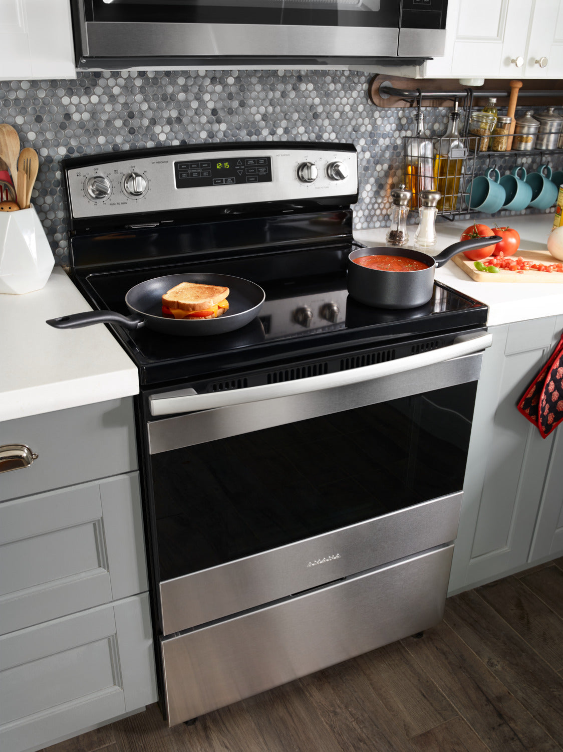 Amana 30-Inch Stainless Steel Freestanding Electric Range - 4.8 Cu. Ft. Capacity, 5 Burners, Self-Cleaning Oven (Model YAER6603SFS) - Perfect for Home Kitchens & Small Restaurants