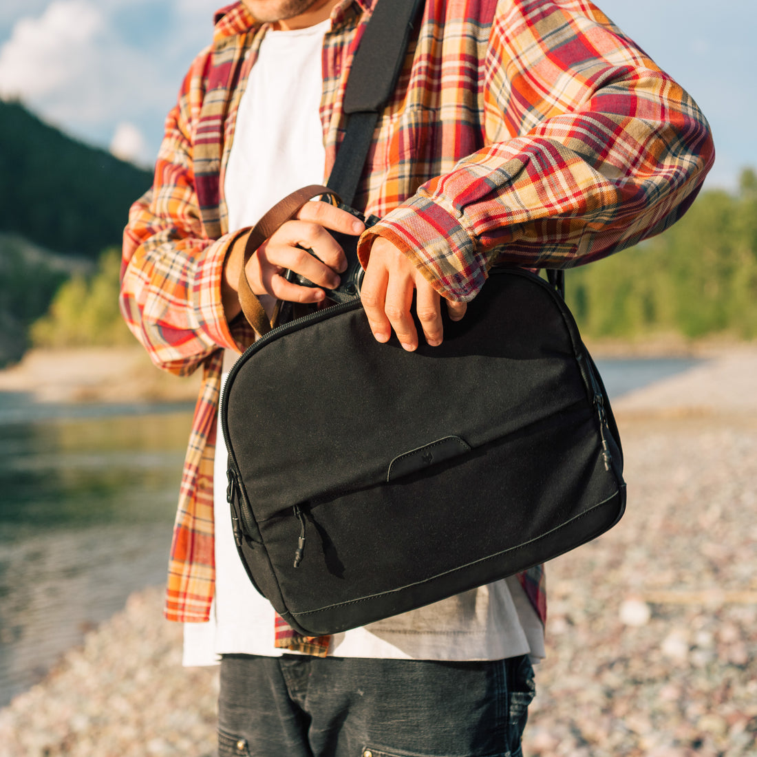 Clever Supply Co. 6L Black Camera Sling Bag - Waterproof & Anti-Theft DSLR Shoulder Bag for Photographers - Perfect for Travel, Hiking & Street Photography