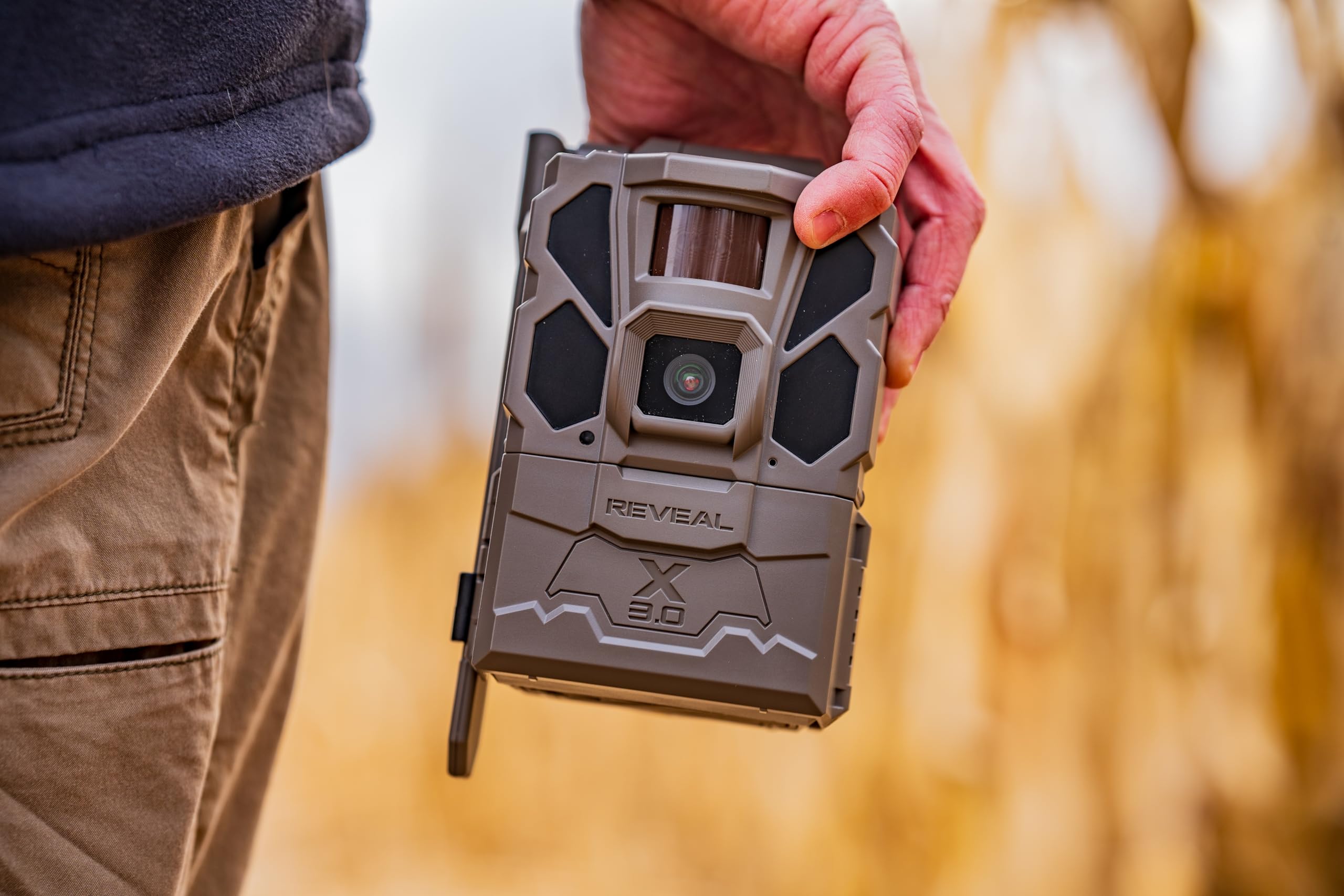 TACTACAM Reveal X Gen 3.0 Cellular Trail Camera - Multi Carrier, HD Photos & Videos, Built-in GPS, Long Battery Life, Fast Trigger Speed | Perfect for Wildlife Monitoring, Hunting, and Outdoor Security Surveillance