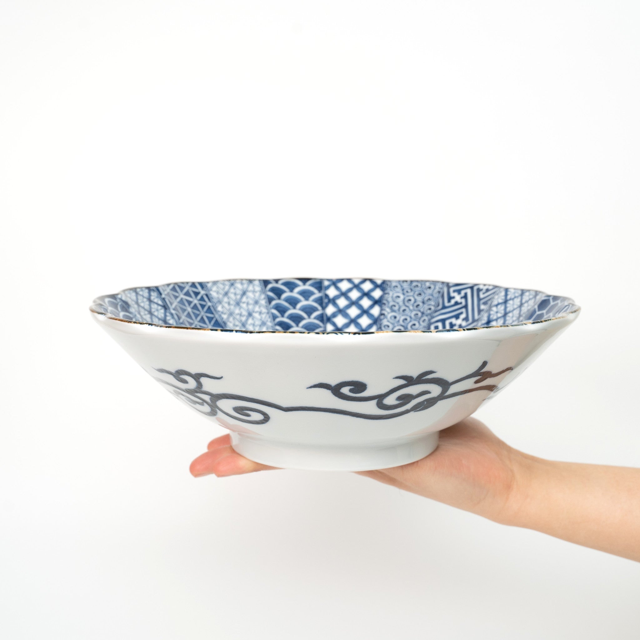 Sometsuke Large Bowl 25cm - Handcrafted Japanese Ceramic Serving Bowl for Soups, Salads & Noodles | Perfect for Family Dinners & Entertaining