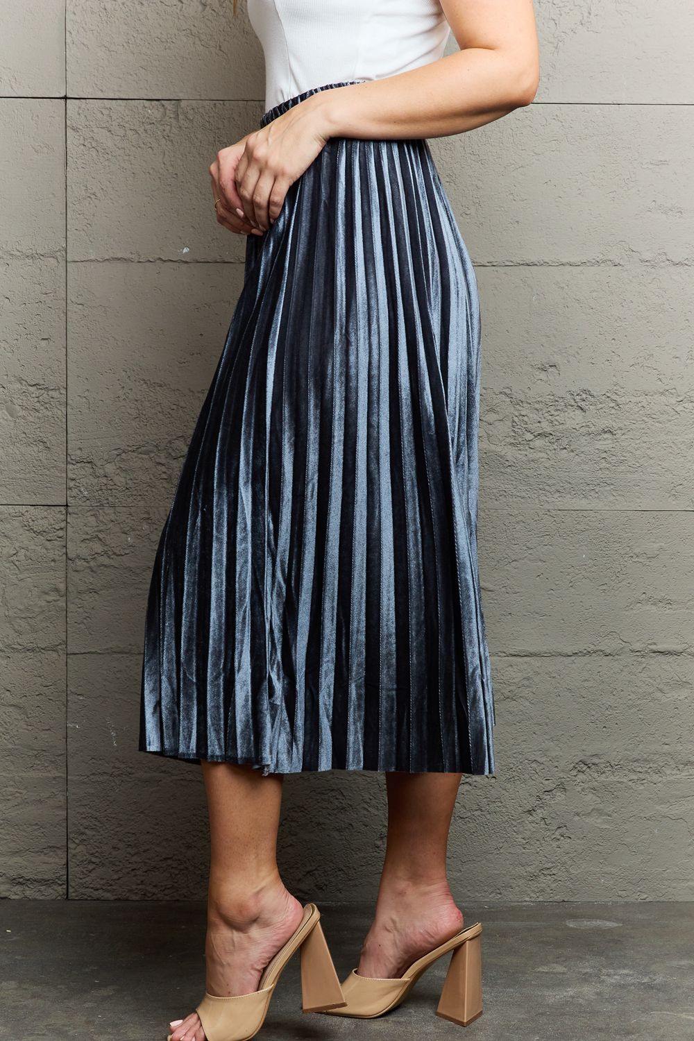 Ninexis Accordion Pleated Flowy Midi Skirt for Women - Elegant A-Line Summer Skirt with Stretchy Waistband | Perfect for Office, Date Night & Casual Outings