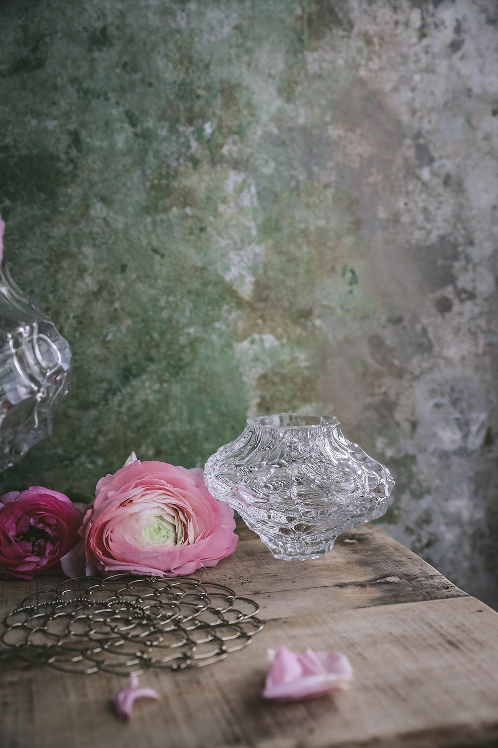 Elegant Small Heirloom Glass Vase for Home Decor - Perfect for Flowers, Centerpieces & Wedding Decorations