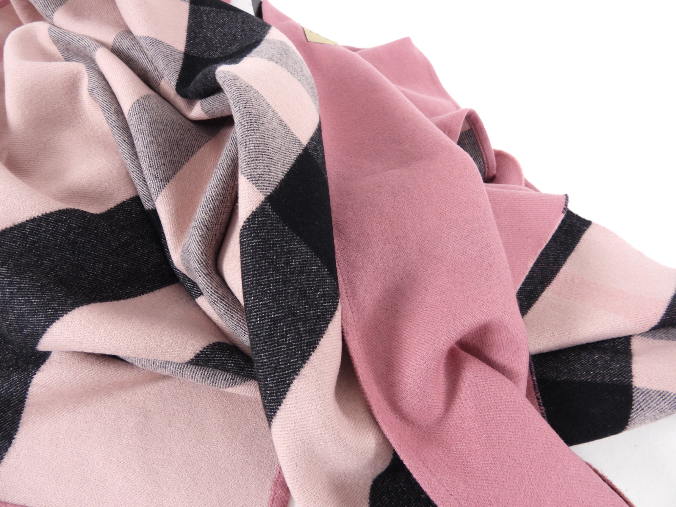 Burberry Pink Check Reversible Wool Wrap Shawl - Luxury Cashmere Blend Scarf for Women, Warm Winter Fashion Accessory - Perfect for Office, Travel & Special Occasions