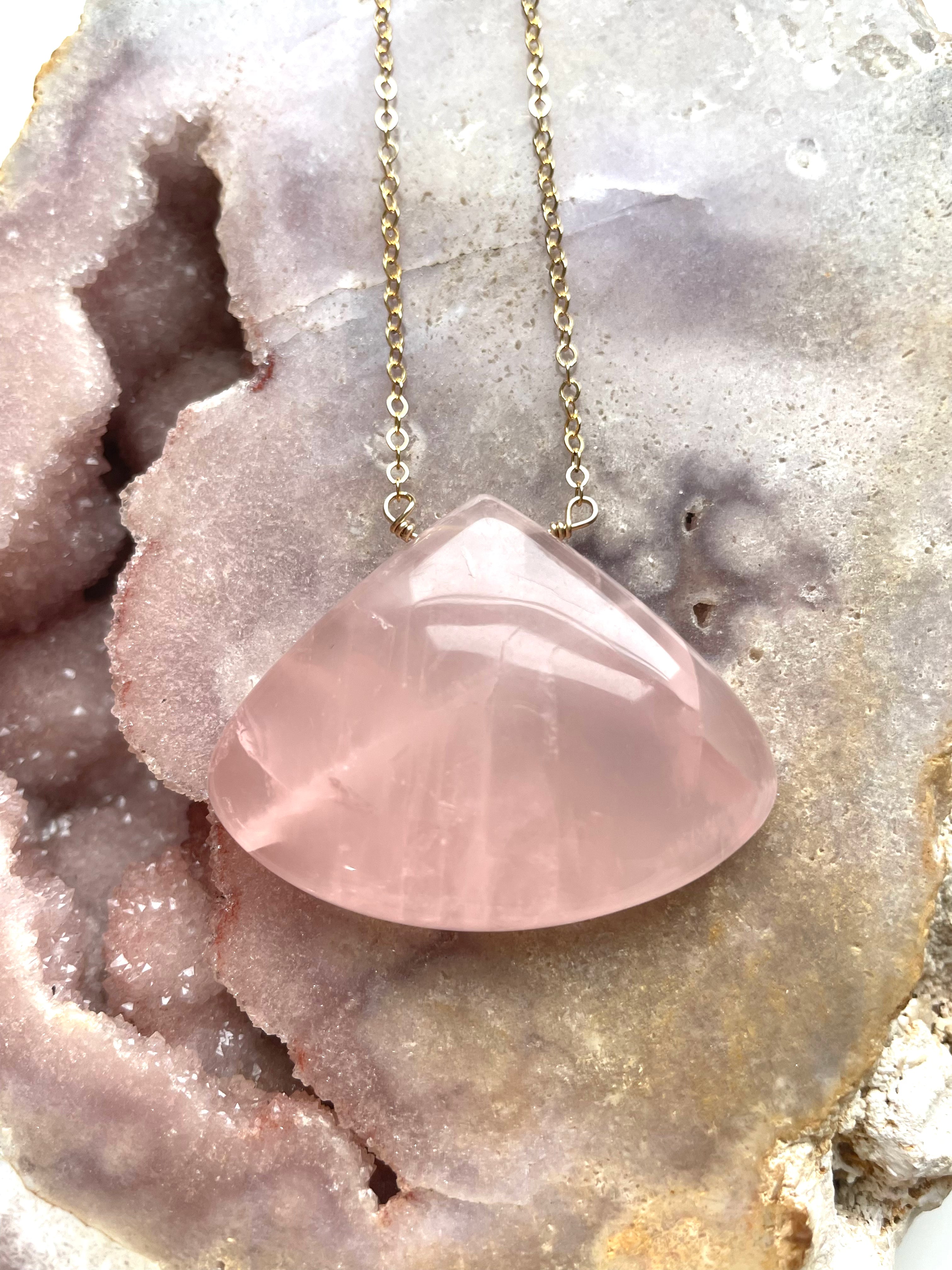 Rose Quartz Pendant Necklace for Women - Healing Crystal Jewelry for Love & Positive Energy - Perfect for Meditation, Gifts & Everyday Wear