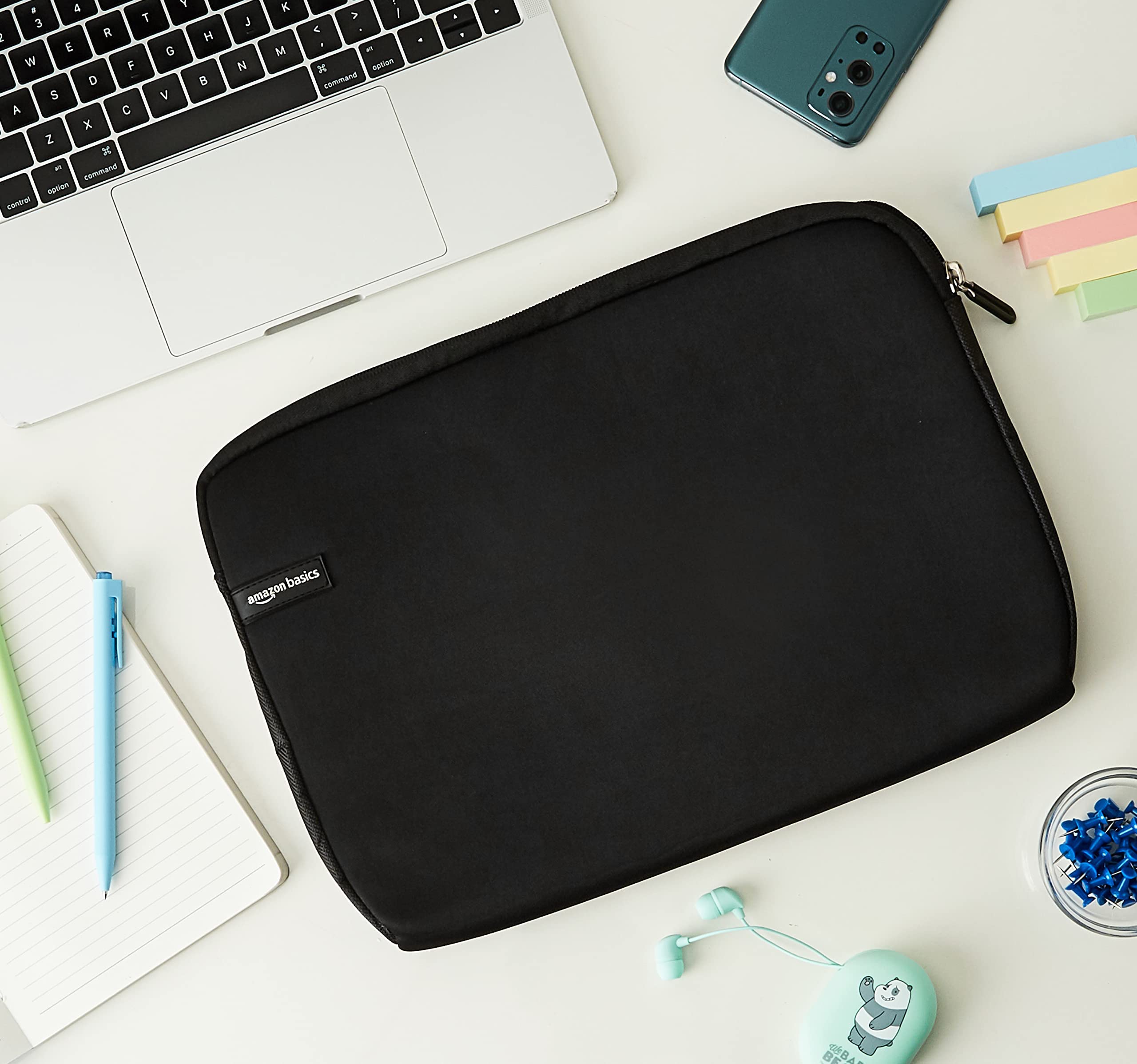 Amazon Basics 14 Inch Laptop Sleeve - Protective Case with Zipper for MacBook Pro & Air (Black) | Lightweight & Durable Cover for Work, School & Travel