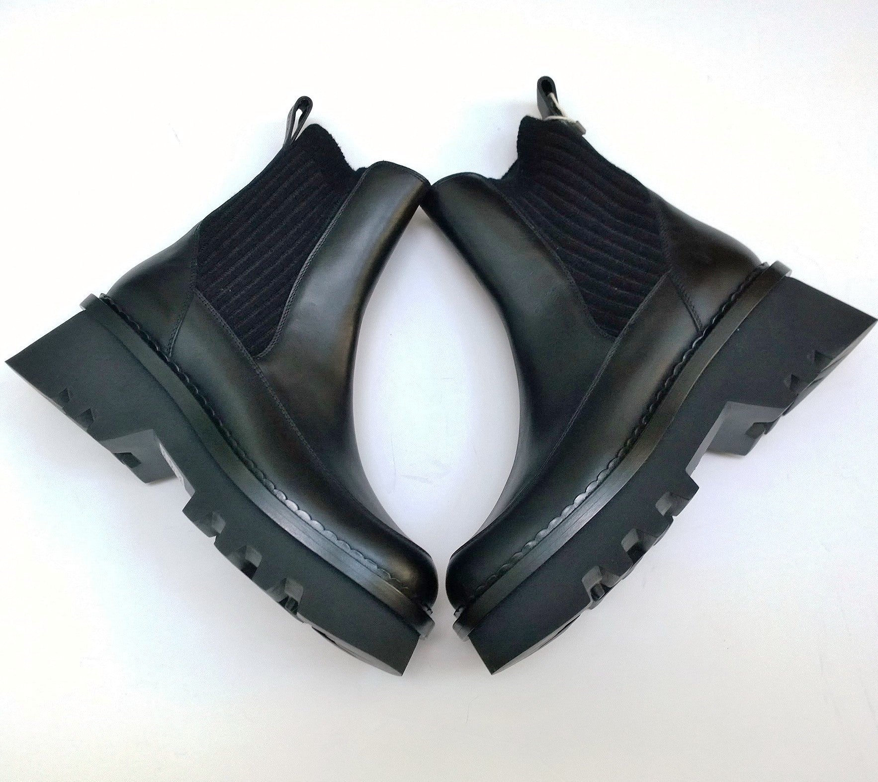 Chloé Owena Black Ankle Boots for Women - Platform Heel with Elastic Sides - Stylish Comfort for Work, Night Out & Fall Fashion
