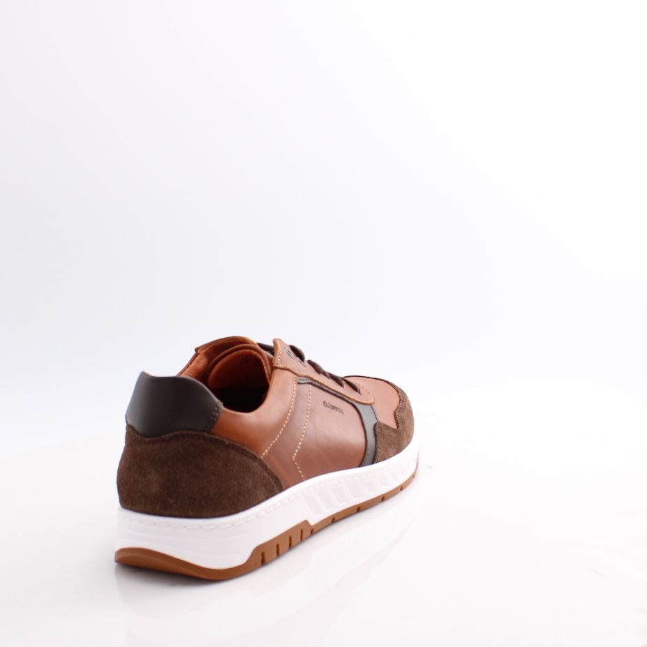 Skater Dubarry Shoes - Trendy & Comfortable Skate Shoes for Men & Women - Perfect for Street Style & Skateboarding