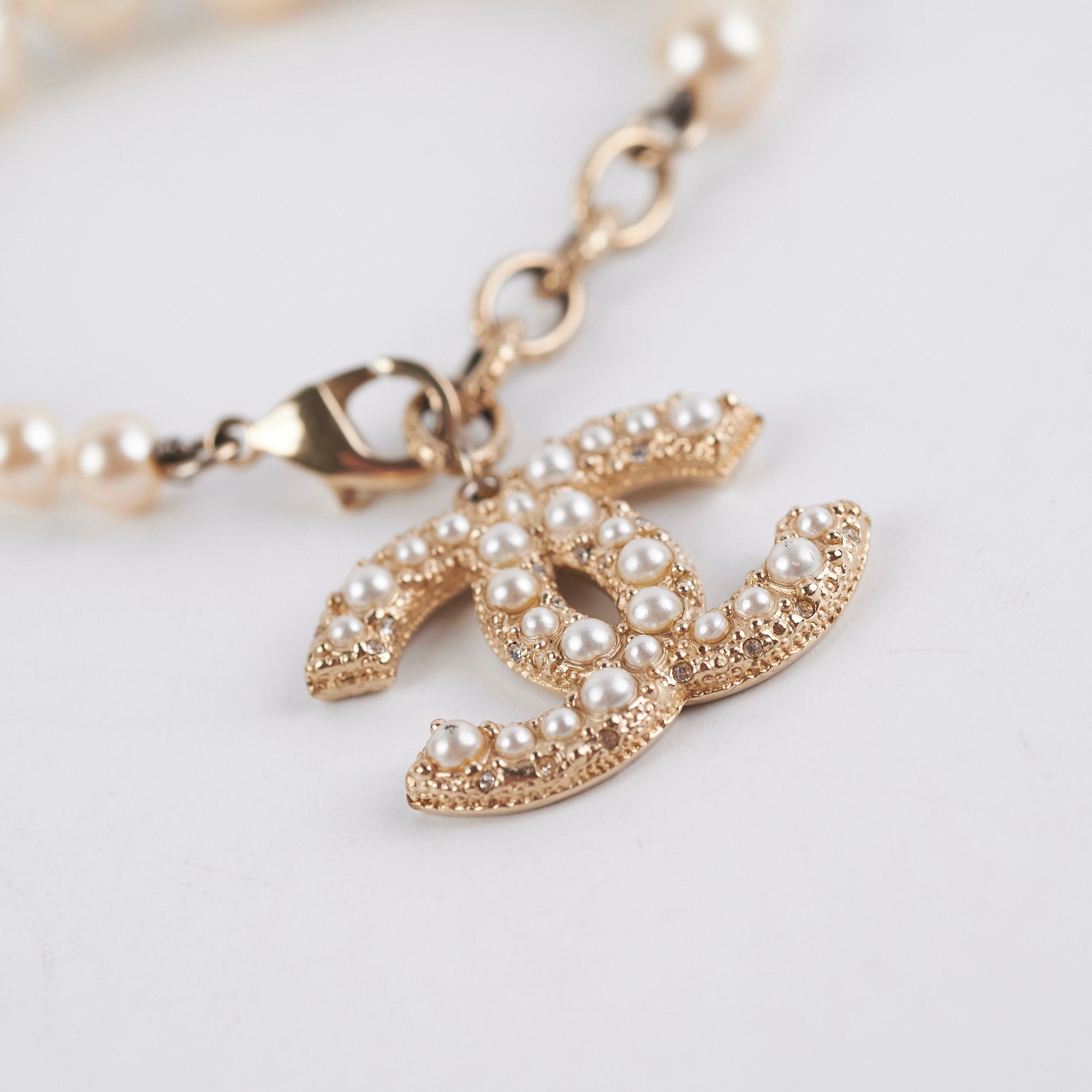 Chanel CC Logo Pearl Bracelet for Women - Luxury Fashion Jewelry Gift for Birthday, Anniversary & Special Occasions