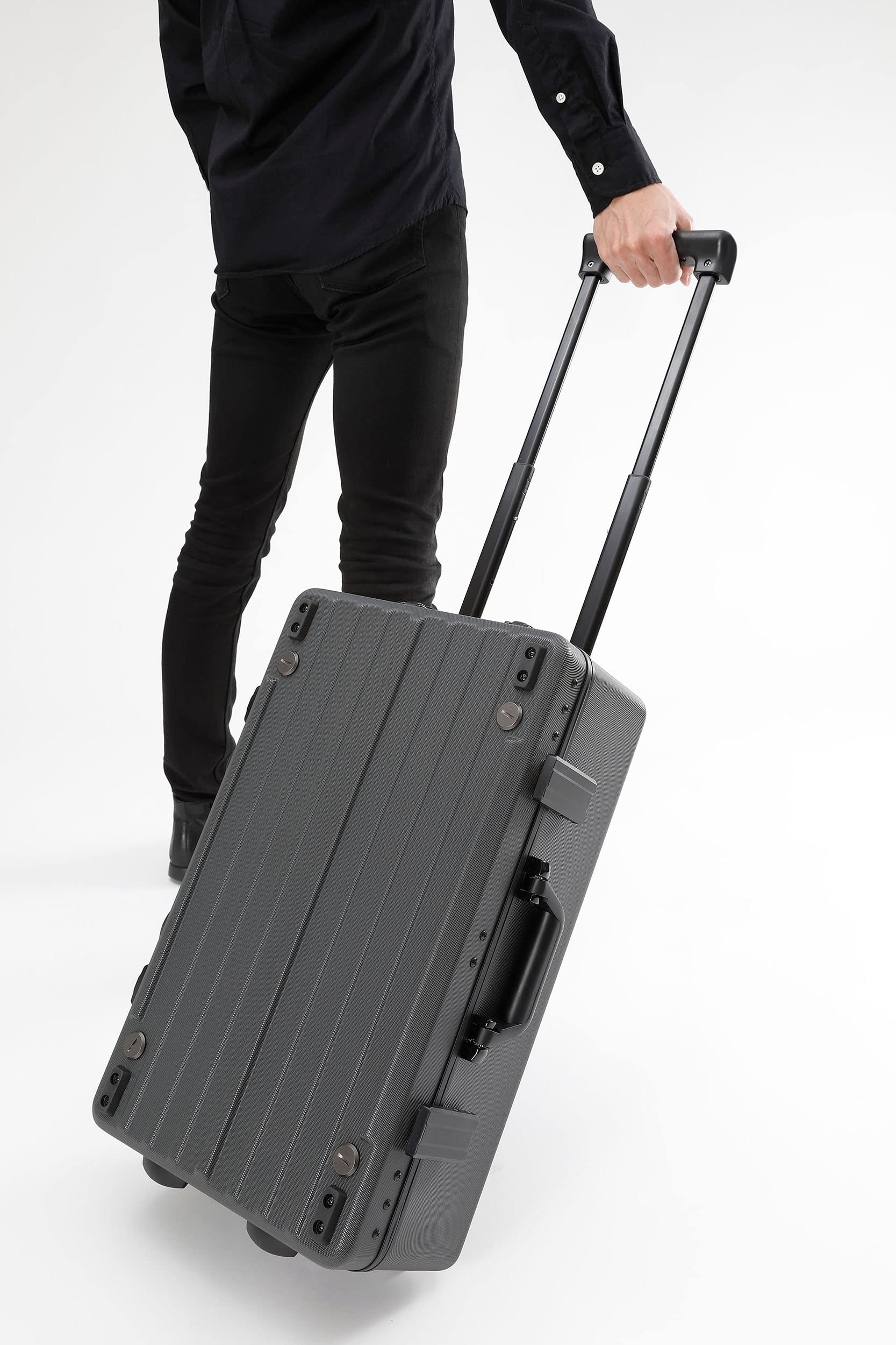 BOSS BCB-1000X Heavy Duty Guitar Effects Pedal Case with Retractable Handle, Wheels & Removable Aluminum Board - Durable Protection for Touring Musicians - Perfect for Live Performances, Studio Sessions & Traveling Guitarists