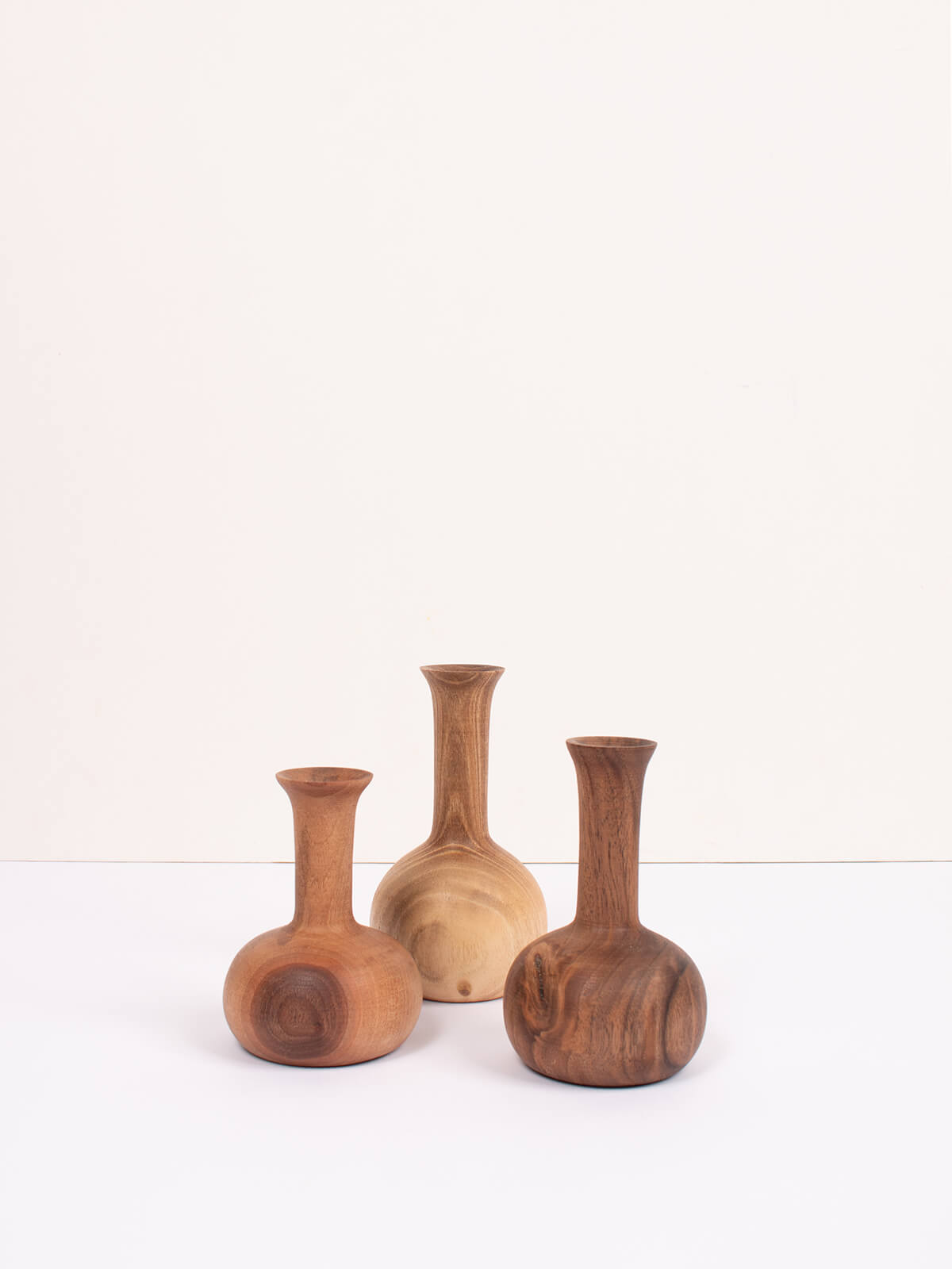 Handcrafted Walnut Wood Mini Vase - Joni Small Decorative Flower Holder for Home, Office & Wedding Centerpieces - Perfect for Succulents, Dried Flowers & Table Decor