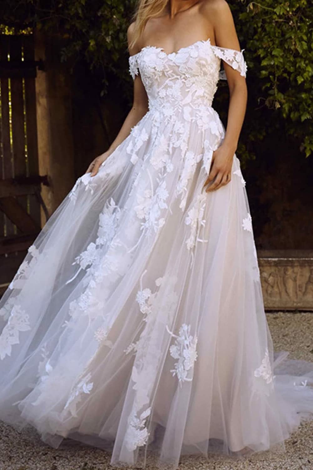 Elegant 2024 Lace Appliqued Wedding Dress for Bride | TIRAS Women's Bridal Gown CM002 | Perfect for Church Ceremony, Beach Wedding & Reception