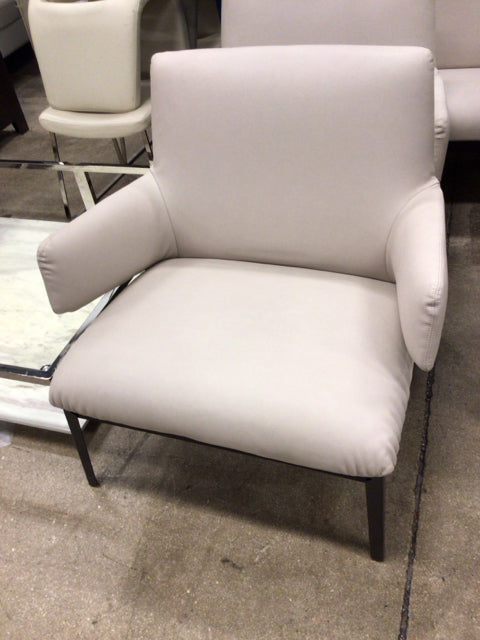 Arflex Low Profile Hug Armchair - Modern Comfortable Lounge Chair for Living Room, Bedroom & Office - Perfect for Relaxing, Reading & Small Spaces