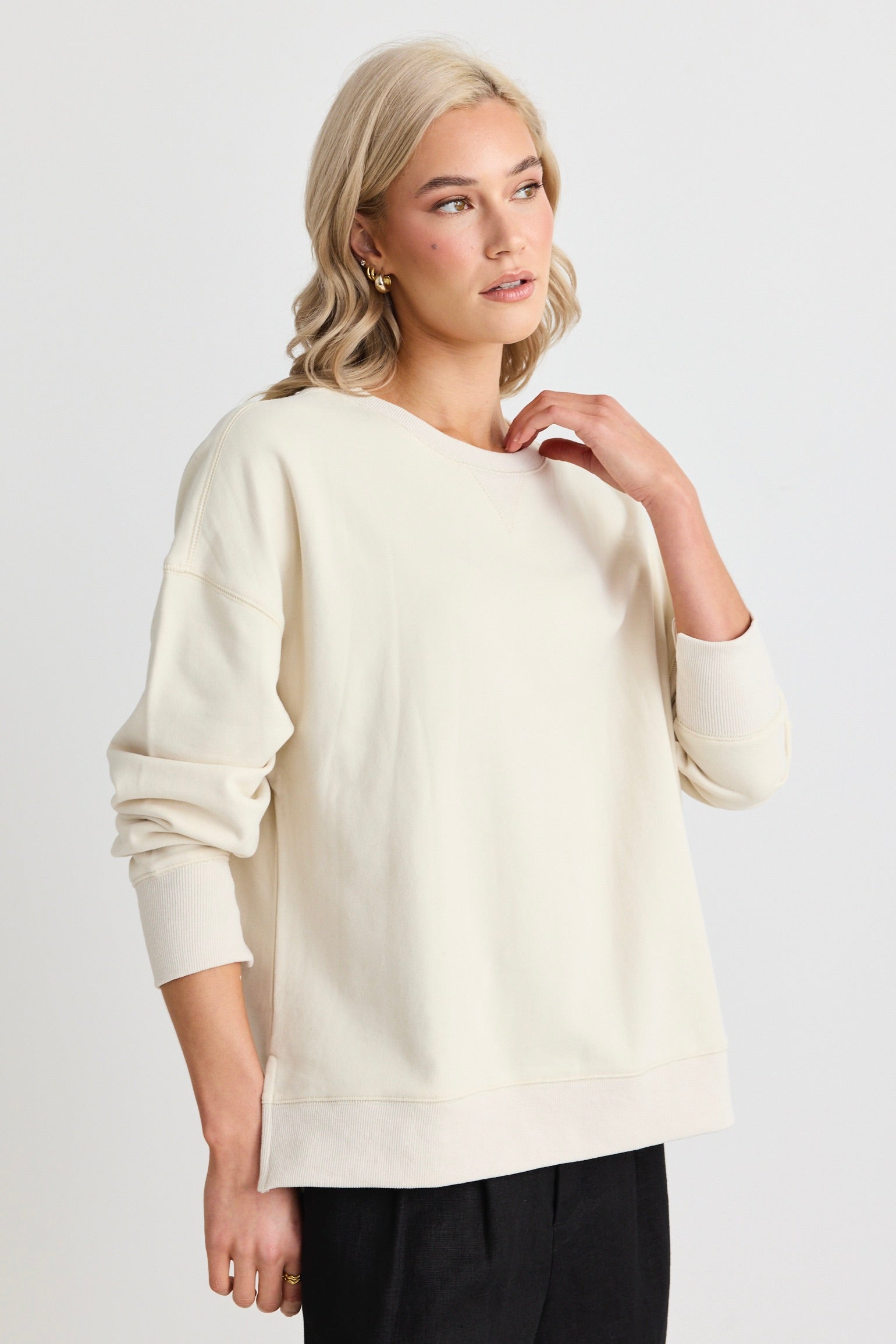 Halcyon Cream Relaxed Sweatshirt - Soft Casual Pullover for Women & Men | Perfect for Lounge Wear, Weekend Outings & Cozy Evenings