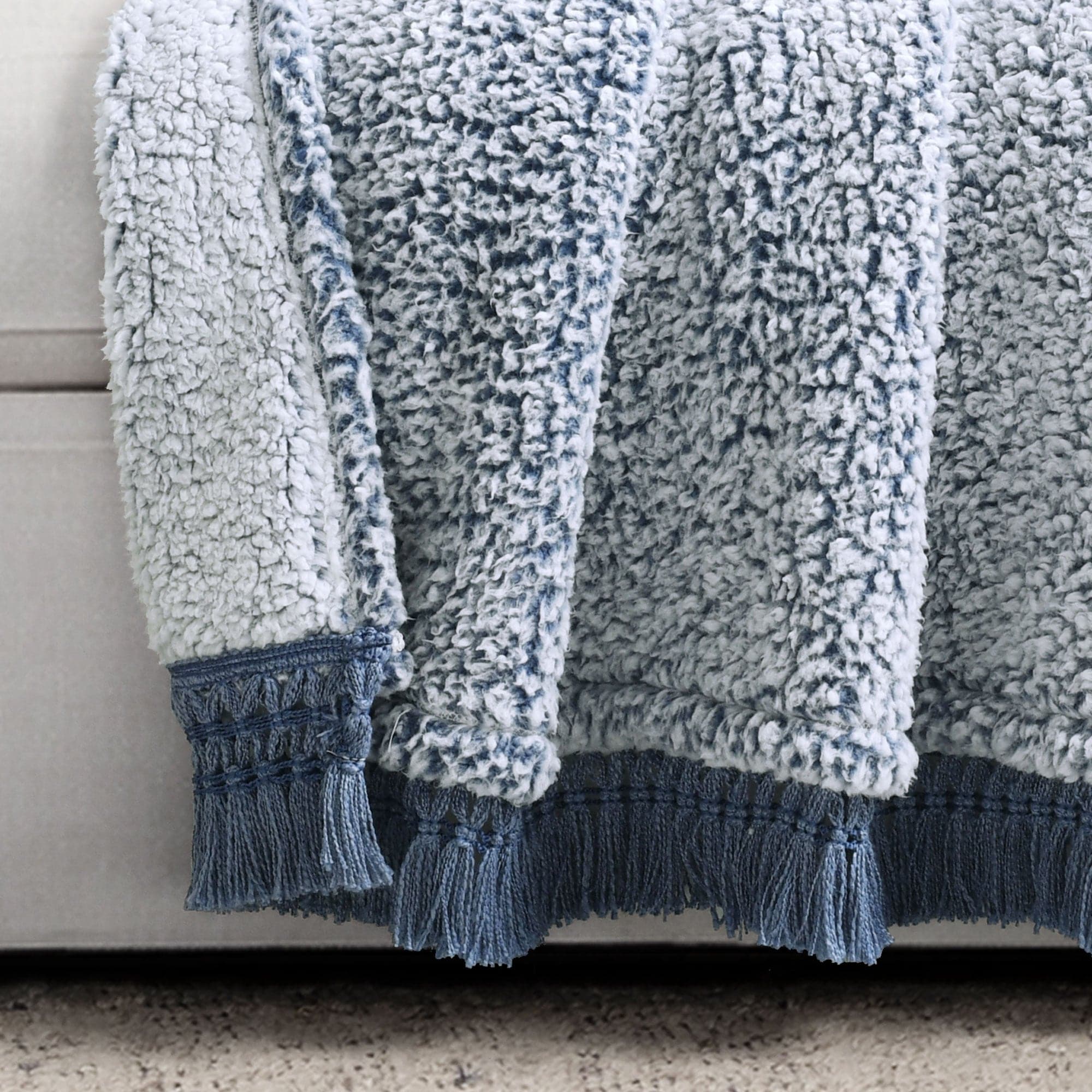 Cozy Sherpa Tassel Fringe Throw Blanket - Soft Plush Fleece Bedspread for Couch, Bed & Sofa - Perfect for Winter Warmth, Home Decor & Gift Giving