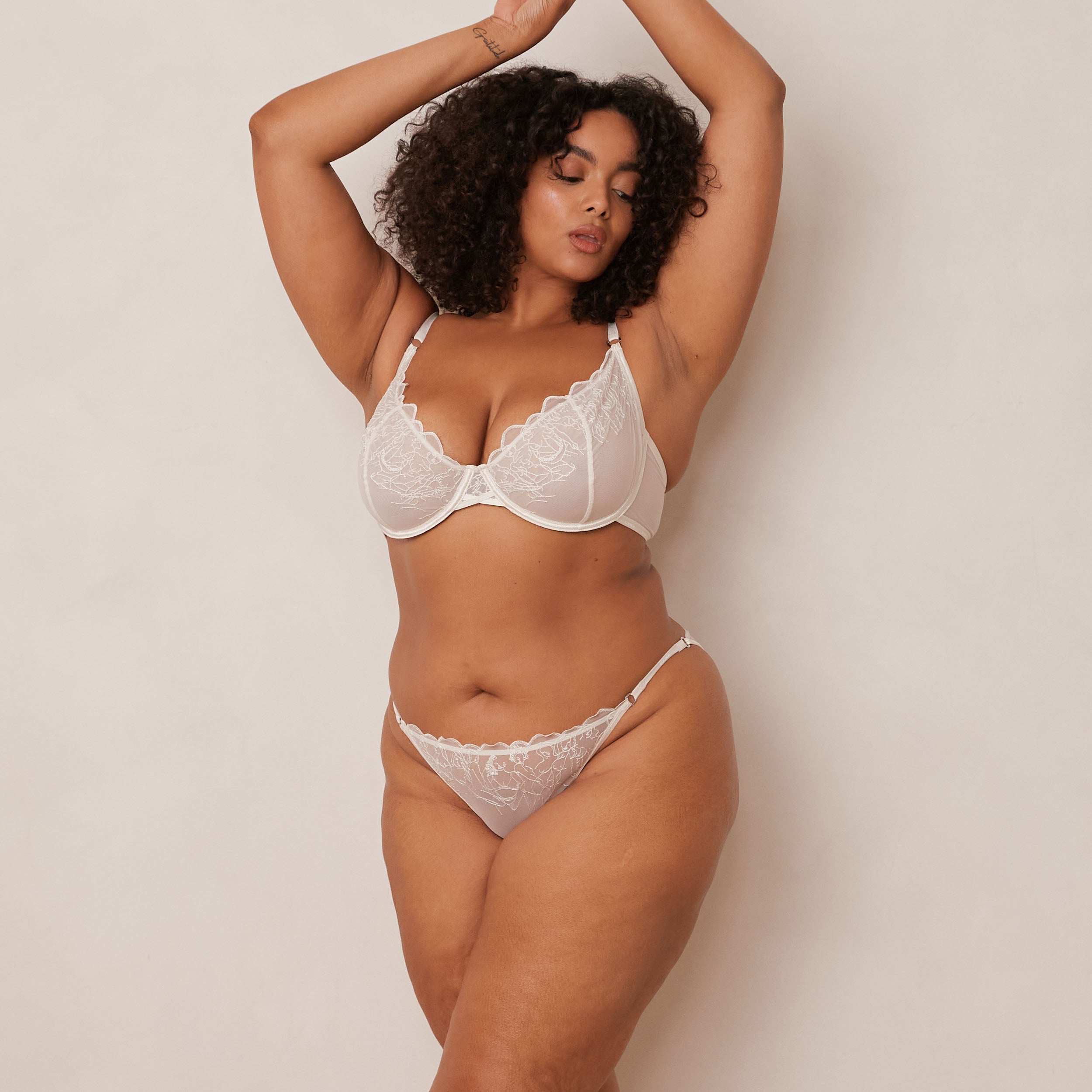 Pearl Balcony Bra - Elegant Lace Underwear for Women, Comfortable & Sexy Everyday Wear, Perfect for Date Nights & Special Occasions