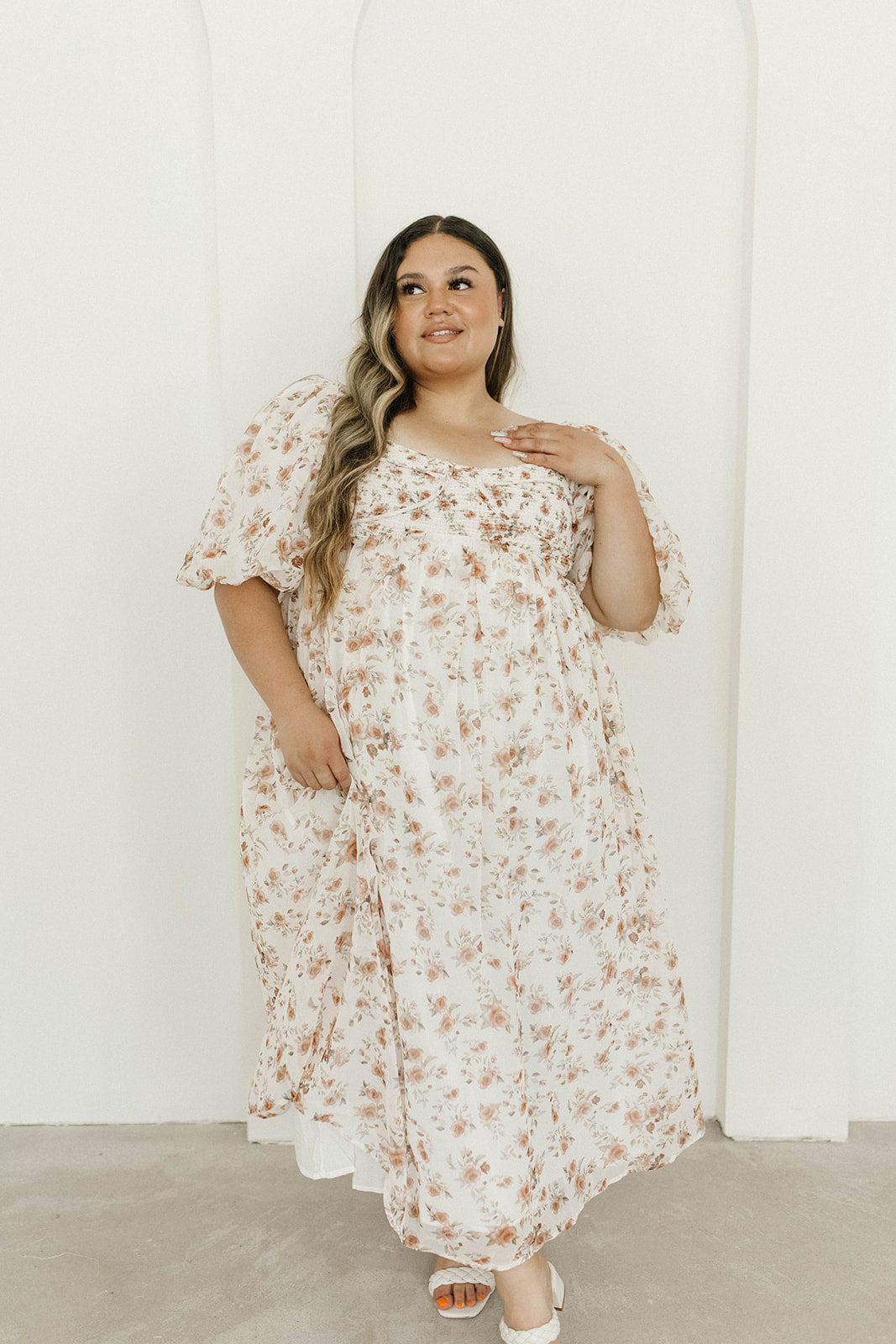 Harlow Maxi Dress in Ivory Floral - Bump Friendly Maternity Dress & Inclusive Sizing (S-3XL) | Perfect for Pregnancy, Beach Vacations & Summer Weddings