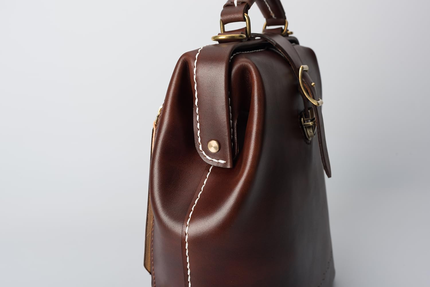 Premium Leather Doctor Bag Backpack for Women & Men - Hand Stitched Large Rucksack in Chocolate Brown - Perfect for Travel, Work & Everyday Use