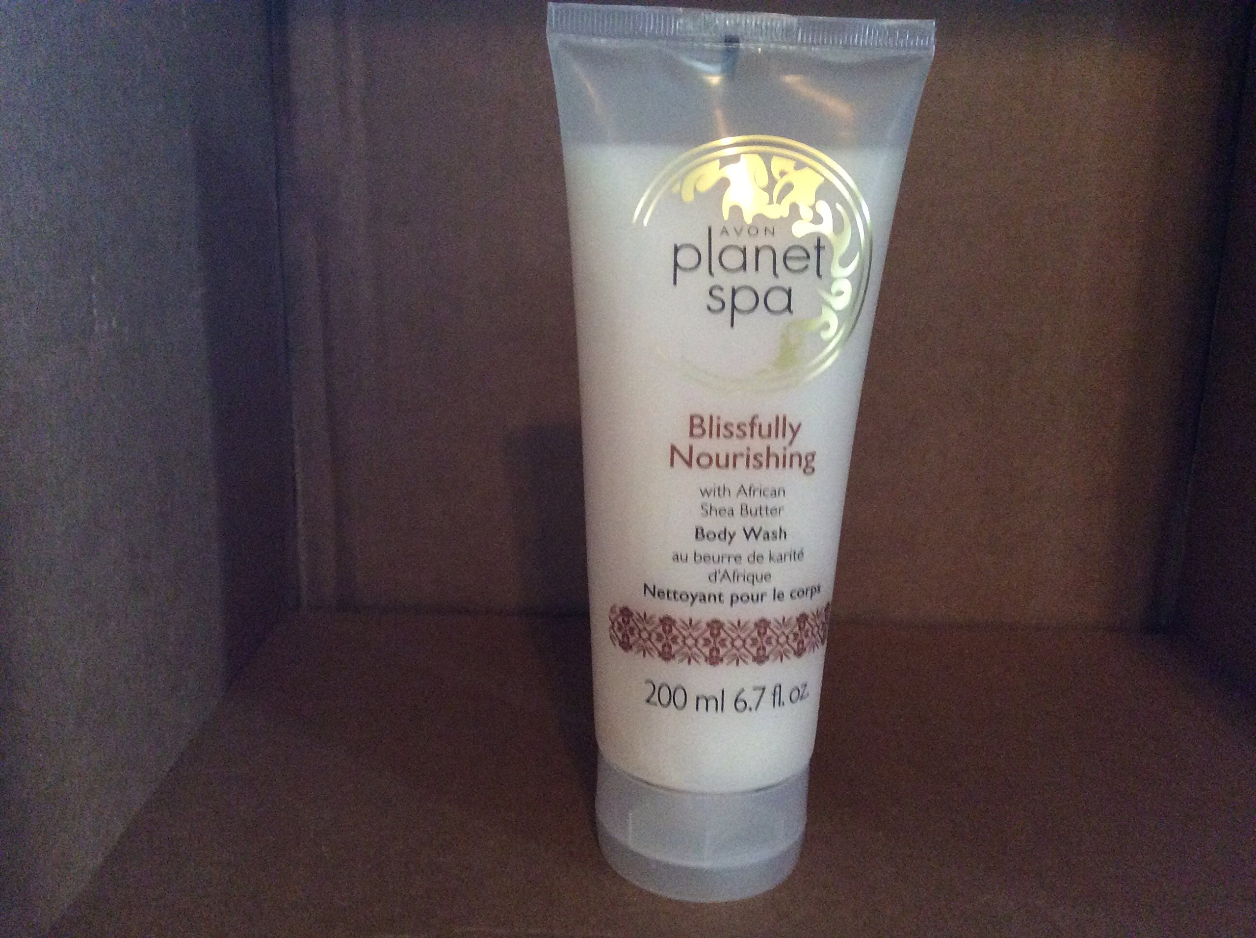 PLANET SPA Nourishing Body Wash with African Shea Butter - Moisturizing & Hydrating Shower Gel for Dry Skin - Perfect for Daily Use & Relaxing Spa Experience at Home