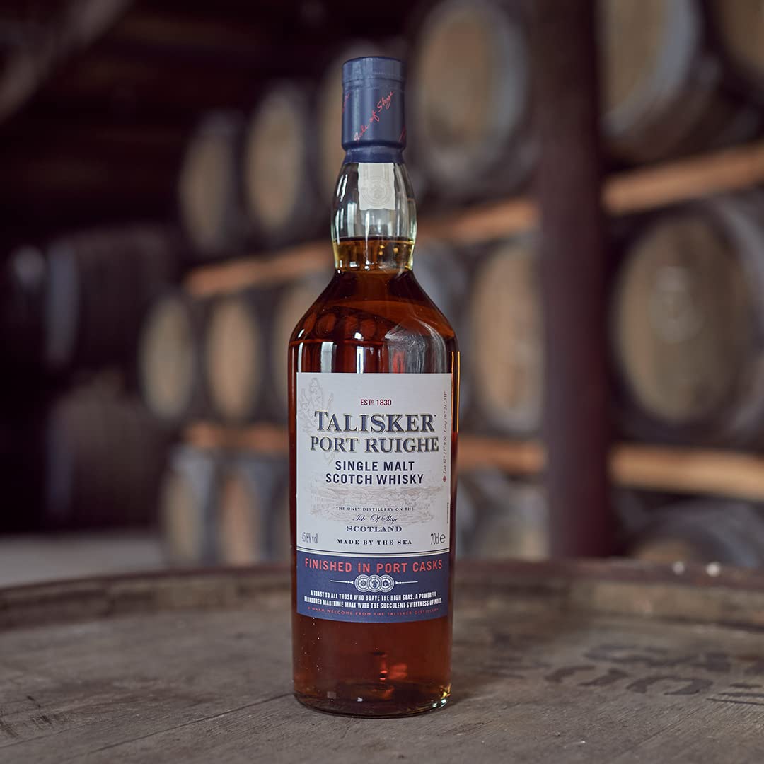 Talisker Port Ruighe & Storm Single Malt Scotch Whisky 70cl - Premium Aged Whiskey Gift Set for Men, Whisky Lovers - Perfect for Special Occasions, Gifting & Relaxing by the Fireplace