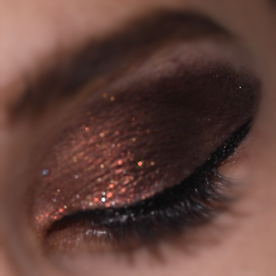 Diamond Daze Liquid Eyeshadow - 033 Buttercup Shimmer | Long-Lasting Metallic Makeup for Party & Night Out Looks