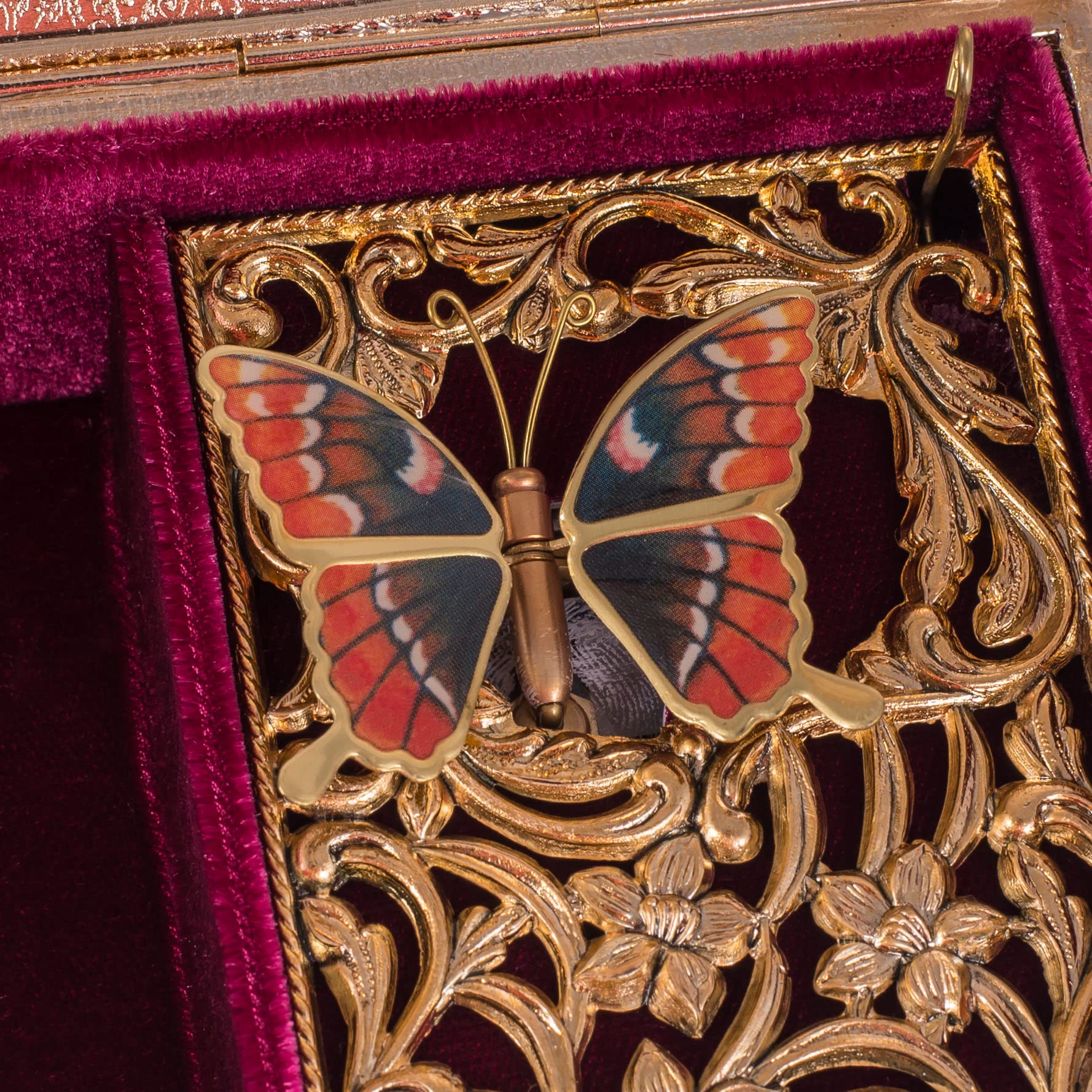 Elegant Gold Animated Butterfly Music Jewelry Box - Plays Fur Elise with Fluttering Wings | Perfect Gift for Birthdays, Anniversaries & Home Decor
