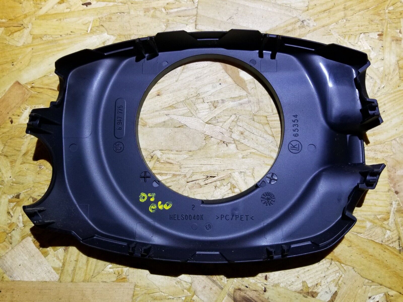 04 05 06 07 BMW 530xi E60 Steering Column Ring Cover Trim 6947775 OEM Replacement Part - Perfect for Interior Repair & Car Restoration Projects