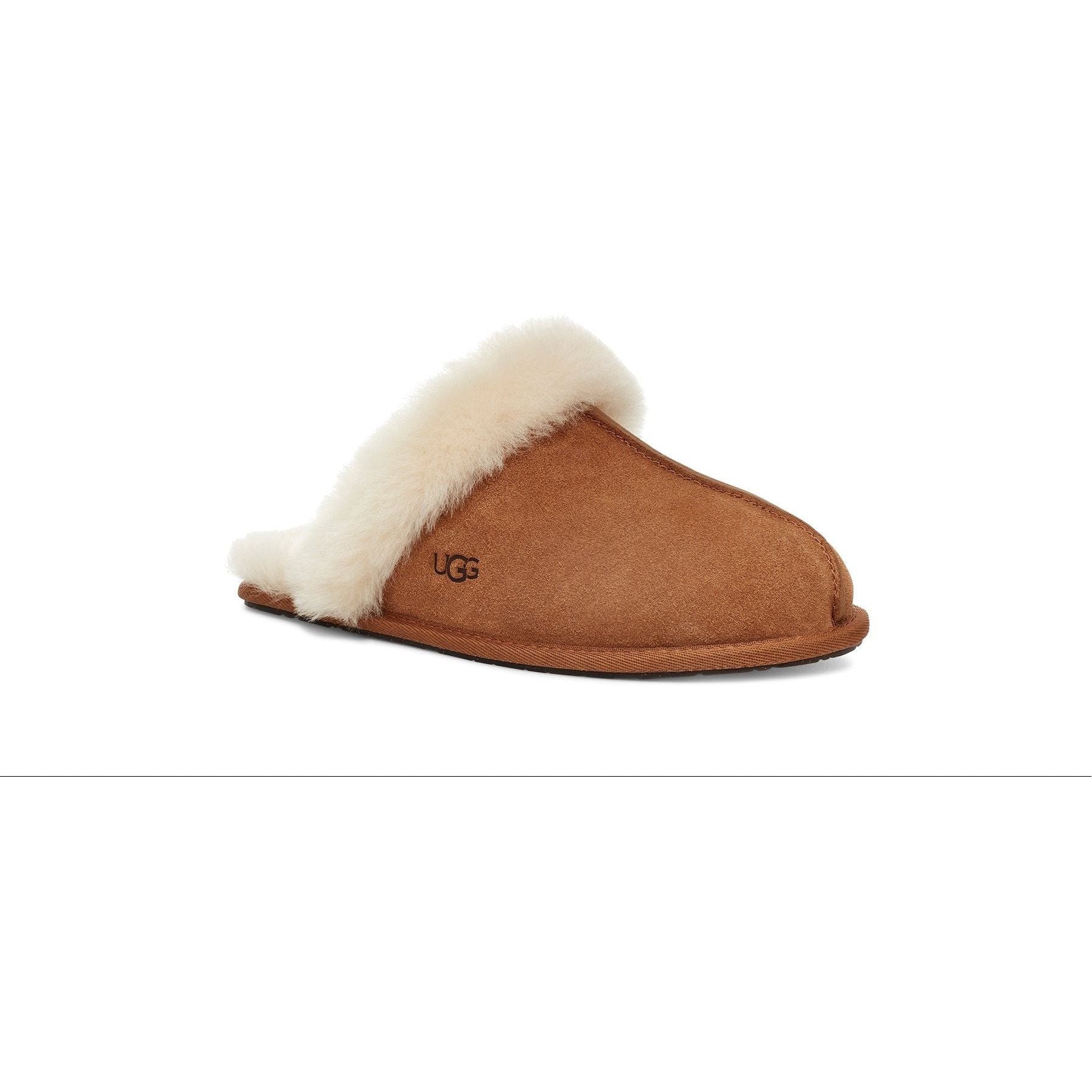 UGG Women's Scuffette II Slipper - Cozy Indoor/Outdoor House Shoes with Soft Fleece Lining in Chestnut Brown - Perfect for Winter Comfort at Home & Quick Errands