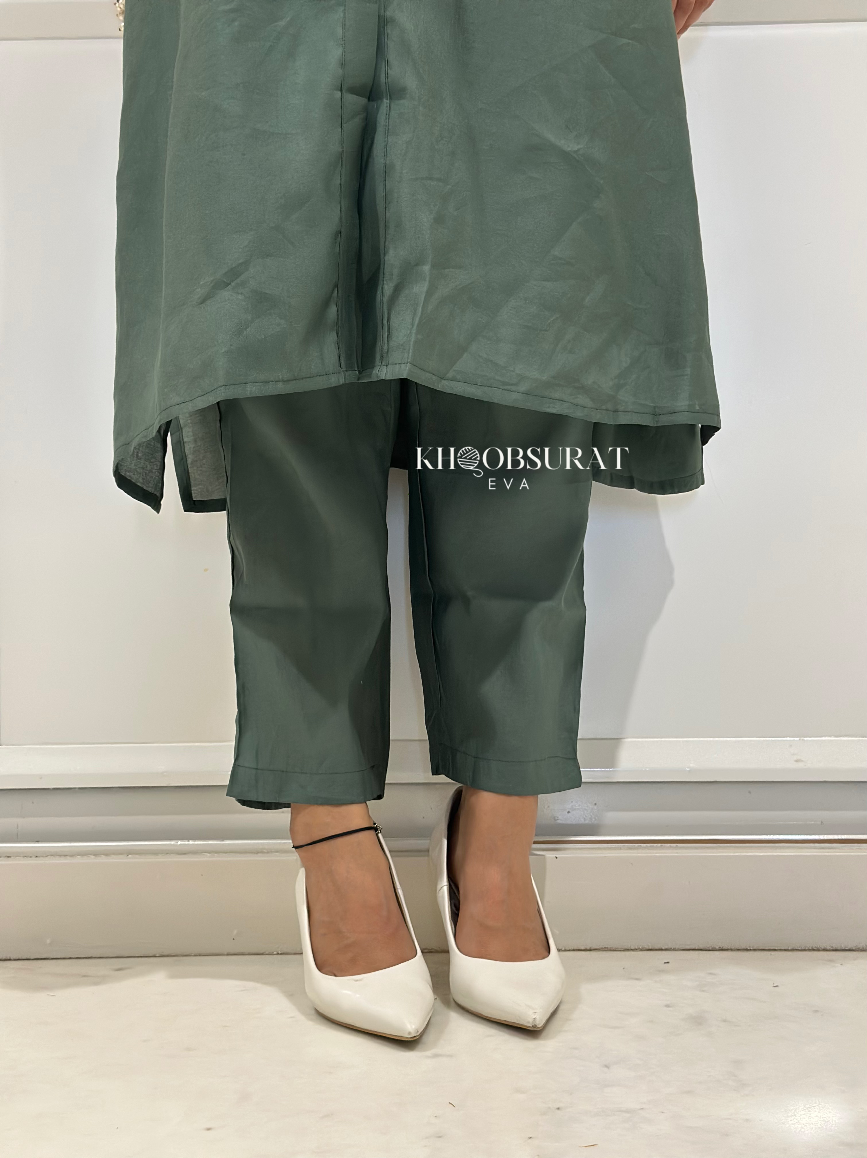 Stylish Indian Green Kaftan Set for Women | Traditional Ethnic Embroidered Tunic & Pants Outfit | Perfect for Festivals, Weddings & Summer Vacations