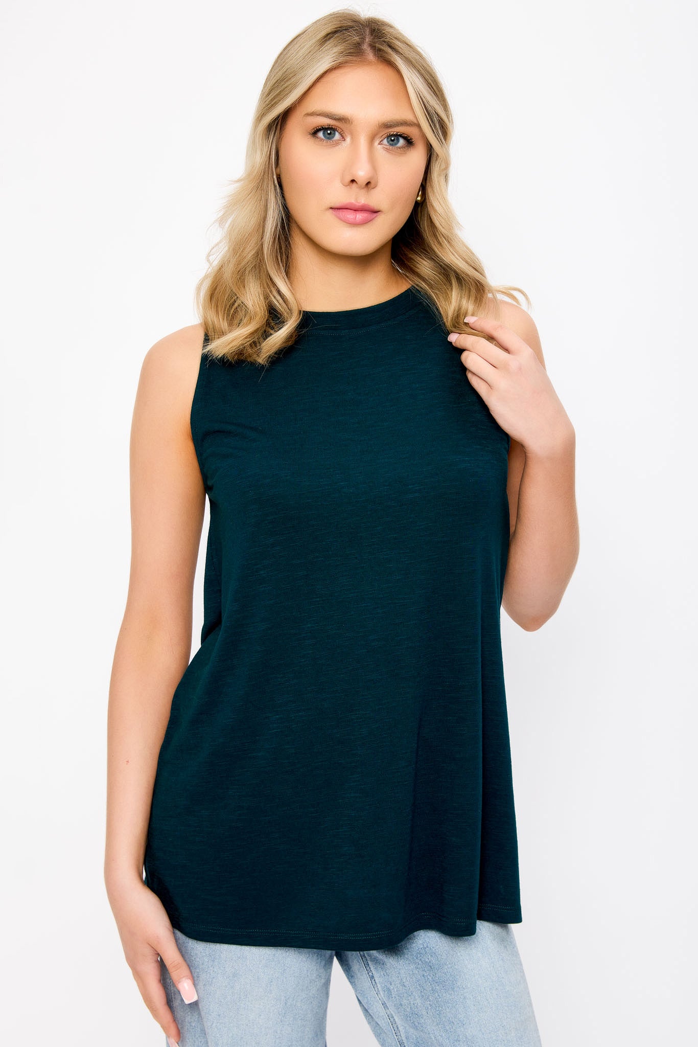 Stylish Slub Crew Neck Tank Top with Side Slits - Women's Casual Summer T-Shirt for Beach, Travel & Everyday Wear