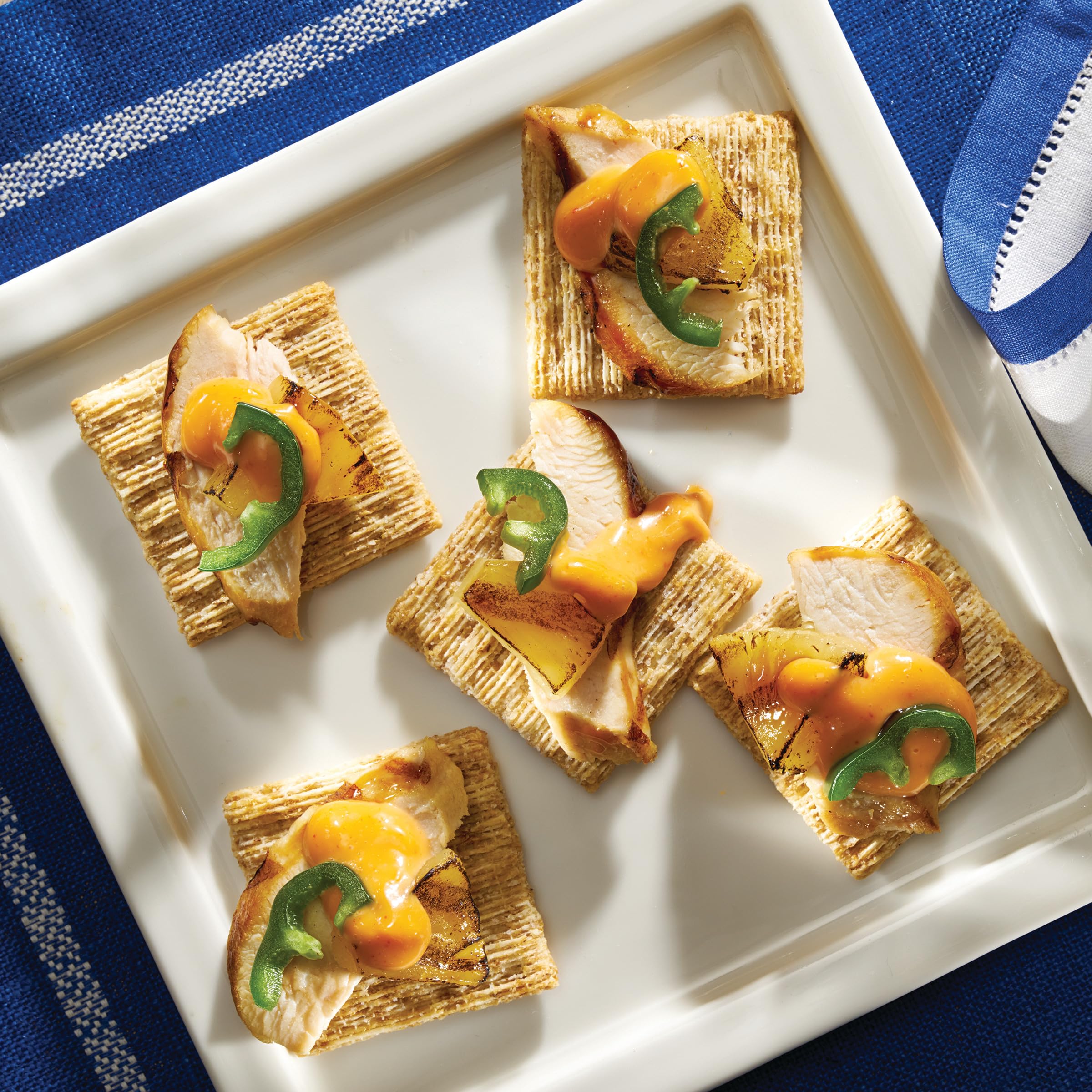 Triscuit Smoked Gouda Whole Grain Wheat Crackers - Healthy Lunch Snacks & Party Crackers (8.5 oz) | Perfect for Office, School & Picnics