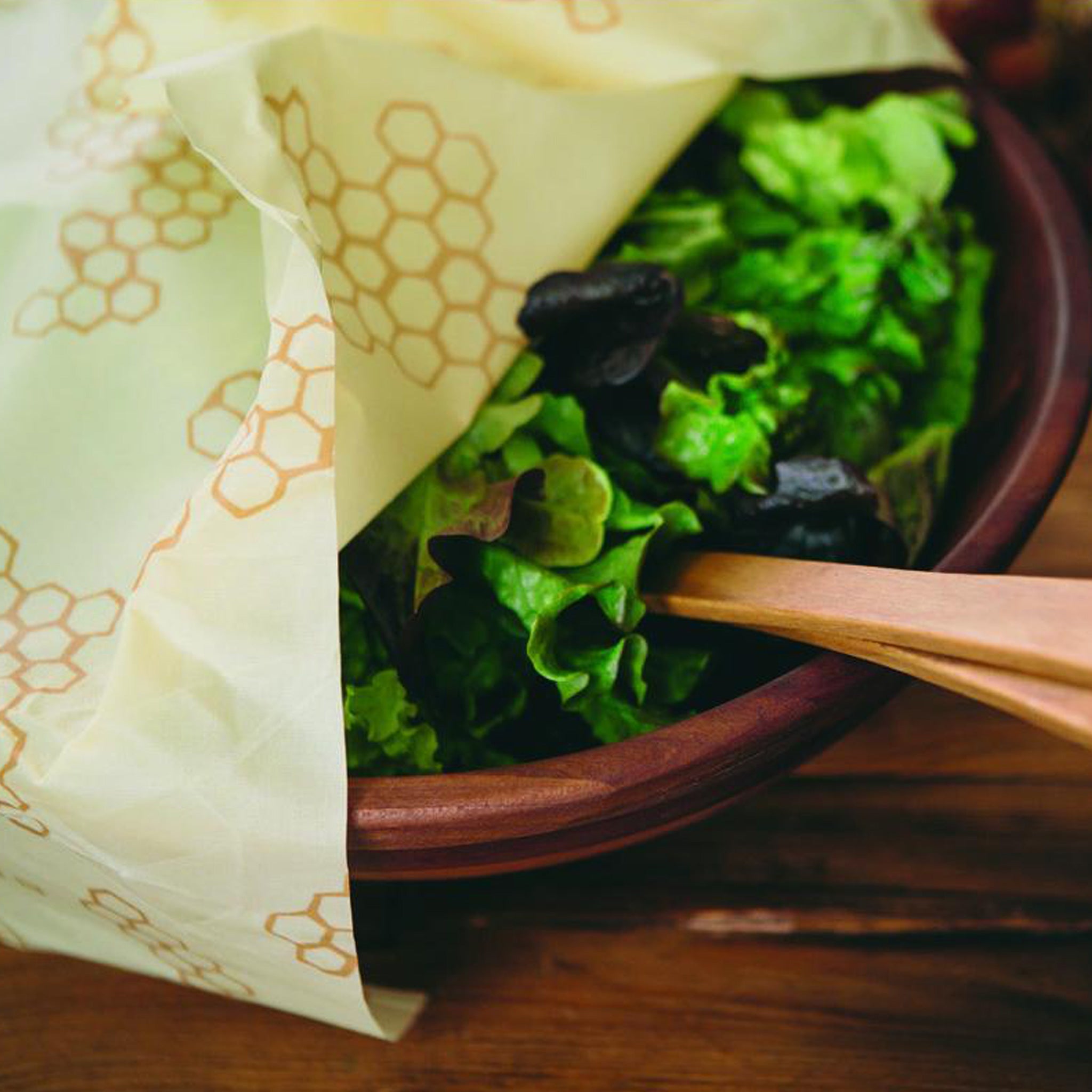Bee's Wrap Original Print Large 1 Piece (13x14) | Eco-Friendly Reusable Food Wrap | Perfect for Sandwiches, Cheese & Leftovers Storage
