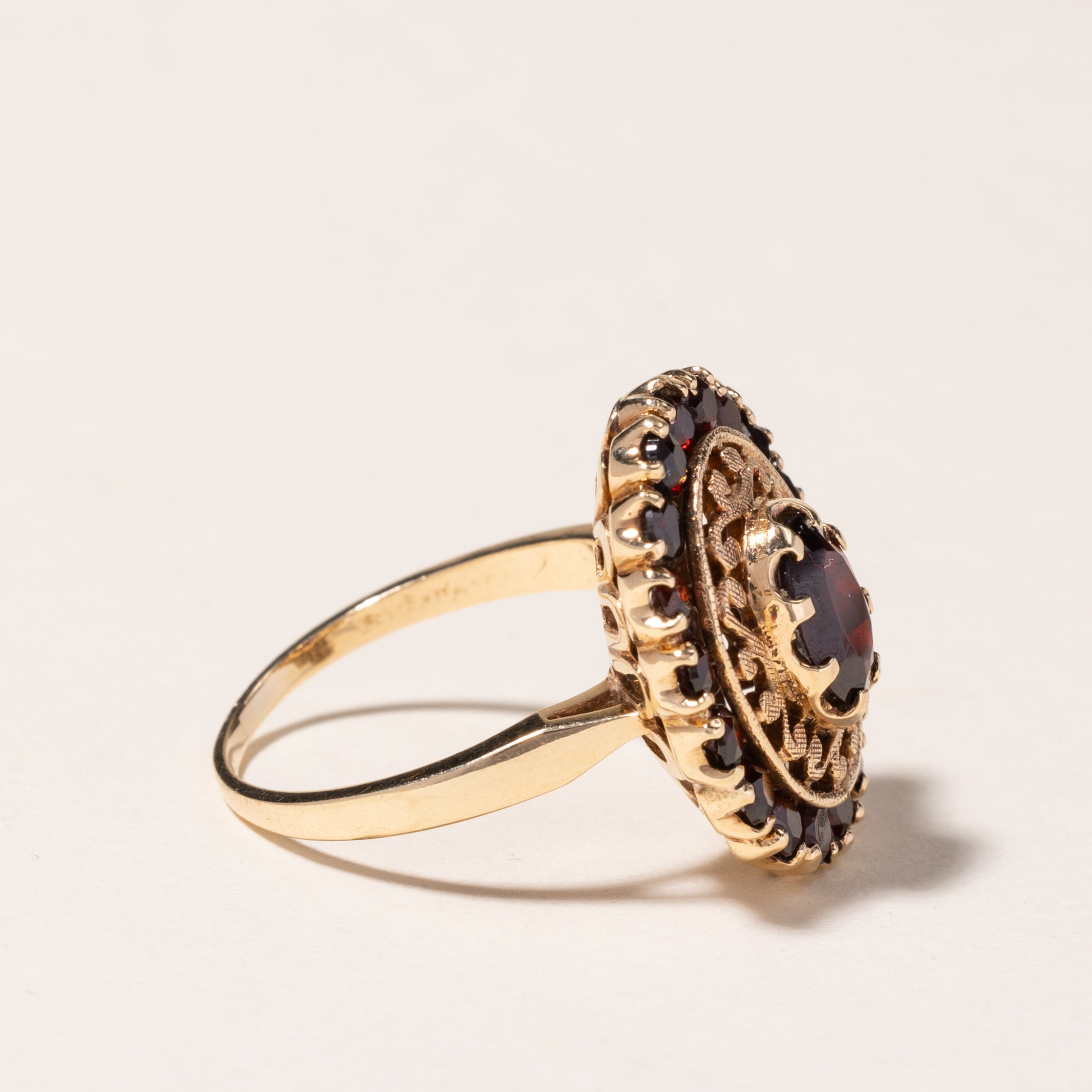 10K Yellow Gold Garnet Ring for Women - 1.62ctw Genuine Garnet Gemstone Ring - Size 6.75 - Perfect for Valentine's Day, Anniversary & Birthday Gifts