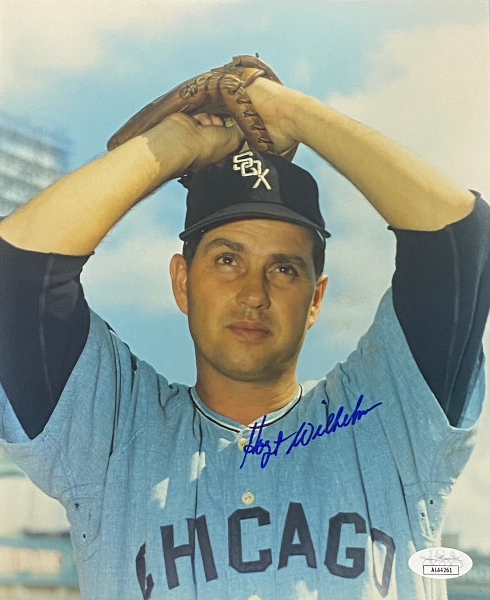 Hoyt Wilhelm Autographed 8x10 Chicago White Sox Photo with JSA COA AL44261 - Perfect for Baseball Memorabilia Collectors and Sports Fans Display