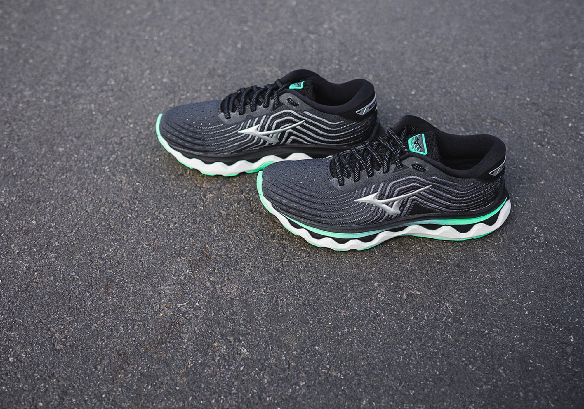 Mizuno Women's Wave Horizon 6 Running Shoes - Lightweight & Cushioned for Comfort - Perfect for Road Running, Jogging & Daily Workouts