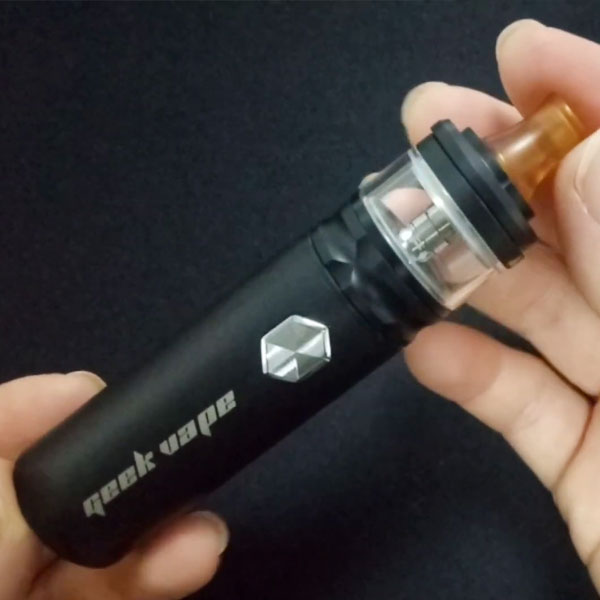GeekVape Flint Kit 950mAh Rechargeable Vape Pen - Portable E-Cigarette Starter Kit for Beginners | Perfect for Travel, Outdoors & On-The-Go Vaping