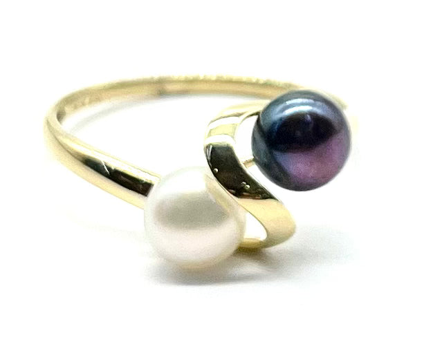 Elegant White & Black Pearl Bypass Ring for Women - Dainty Pearl Stacking Ring, Minimalist Jewelry Gift for Her - Perfect for Weddings, Anniversaries & Everyday Wear