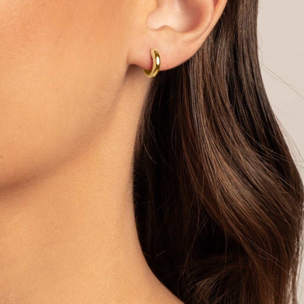 Gold Midi Huggie Earrings for Women - Minimalist Hoop Earrings for Everyday Wear, Gift Giving & Special Occasions