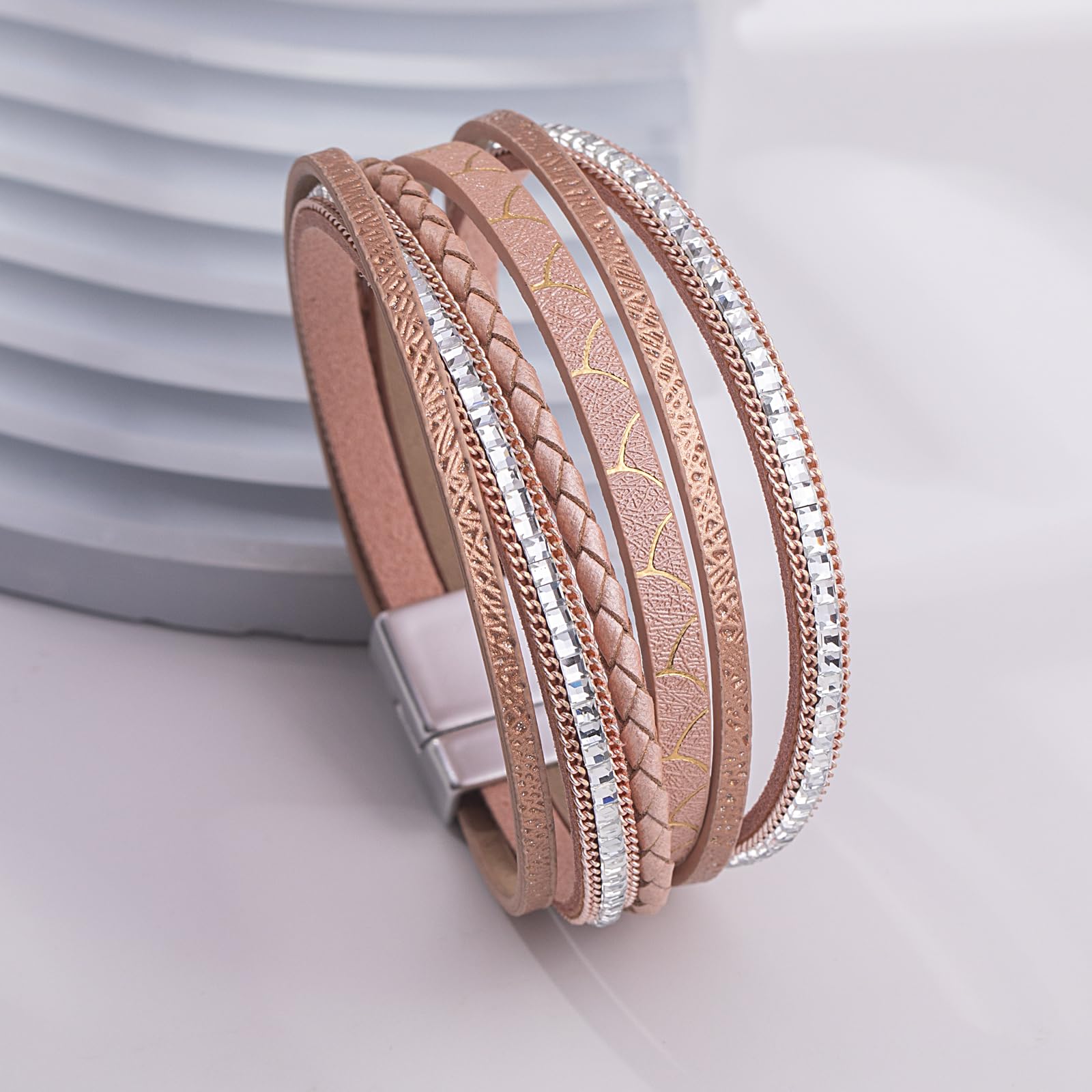 Boho Leather Wrap Bracelets for Women - Trendy Layered Magnetic Clasp Bracelets, Adjustable Bohemian Jewelry Gift Set for Everyday Wear & Special Occasions