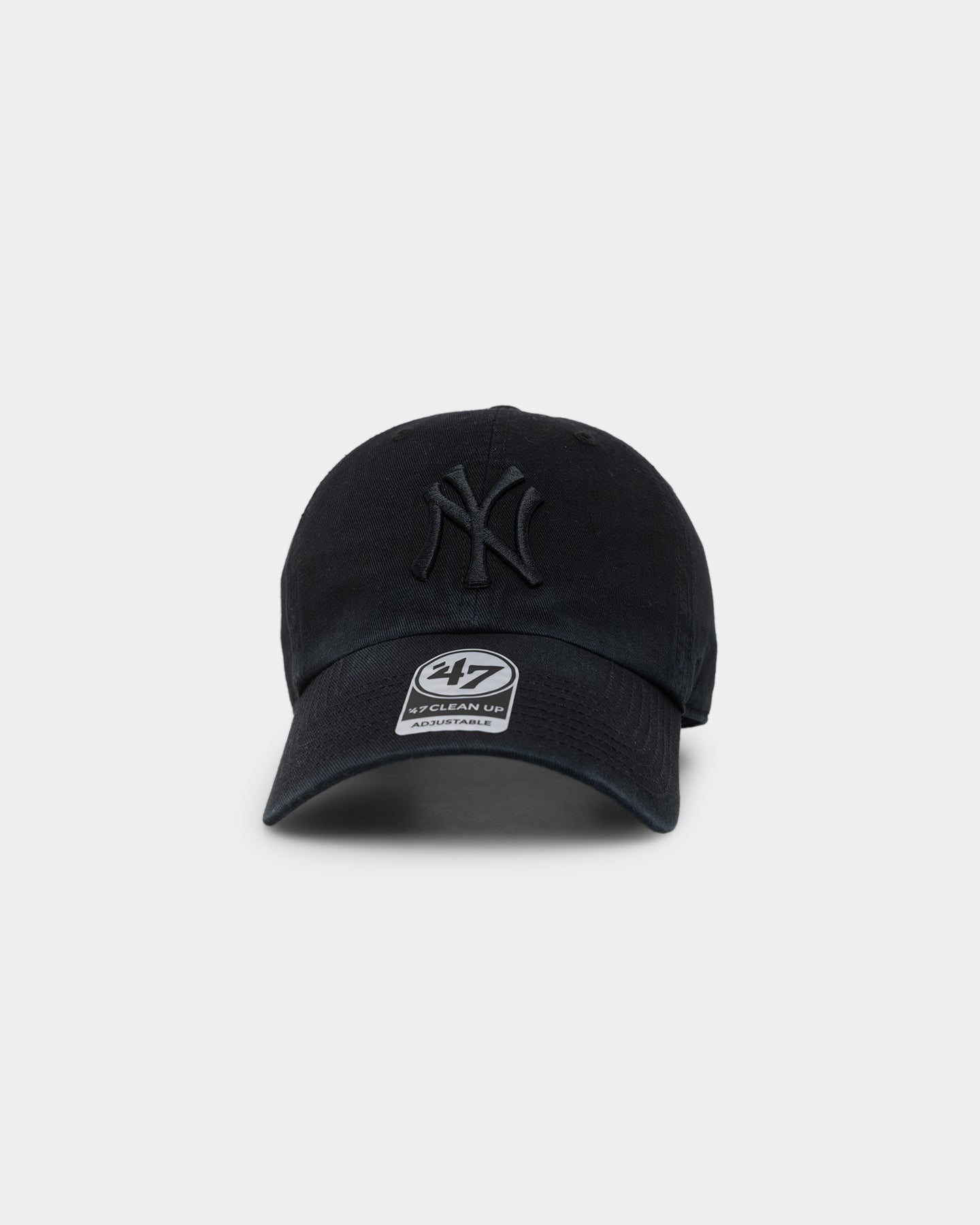 New York Yankees 47 Brand Clean Up Strapback Hat - Black/Black Adjustable Snapback for Baseball Fans - Perfect for Games, Streetwear & Casual Outfits